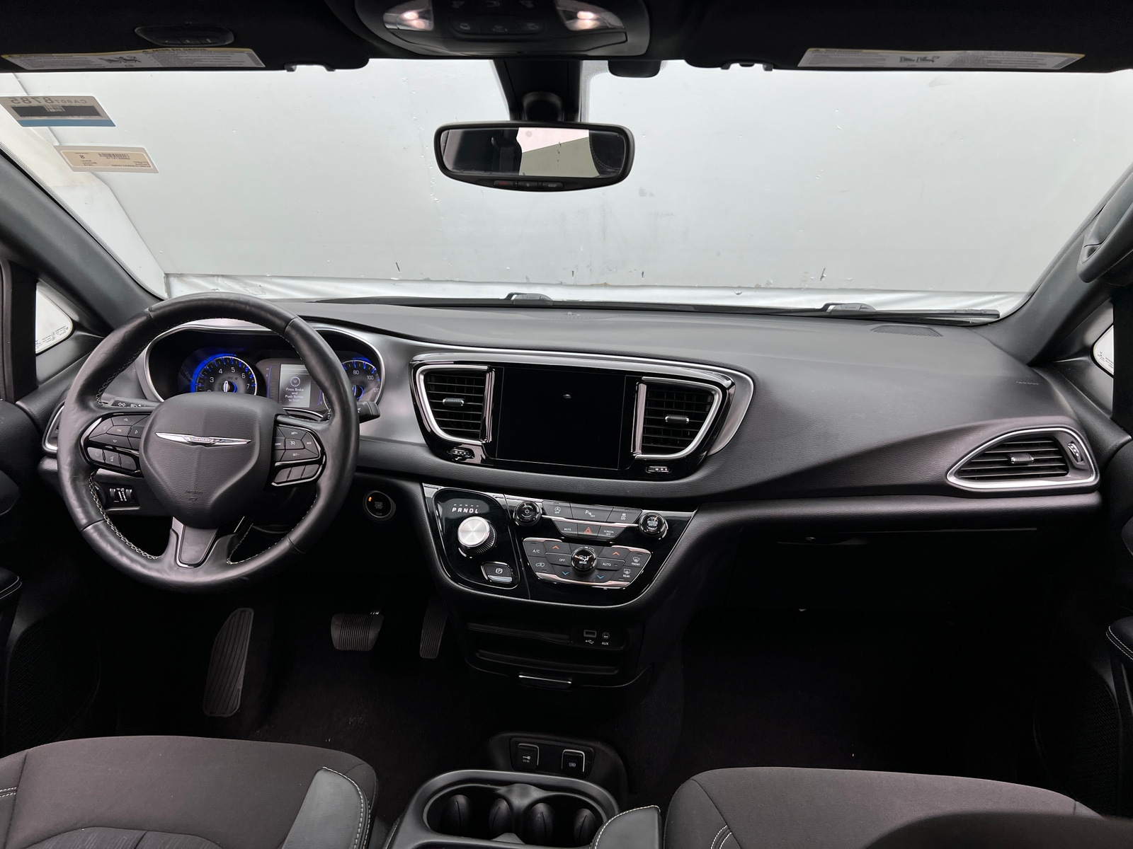 Thumbnail: 2019 Chrysler Pacifica - 3