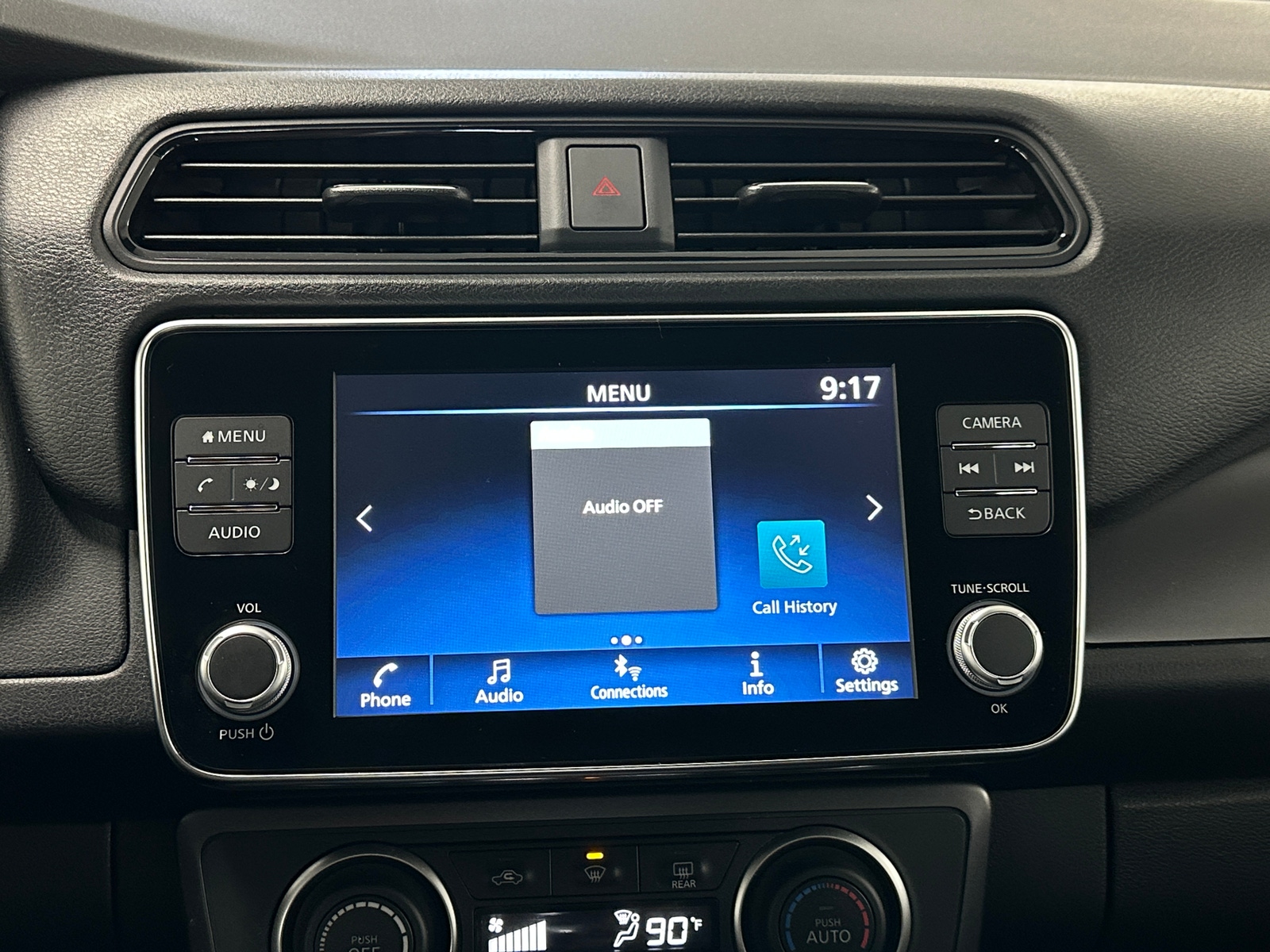 Thumbnail: 2025 Nissan Leaf - 4