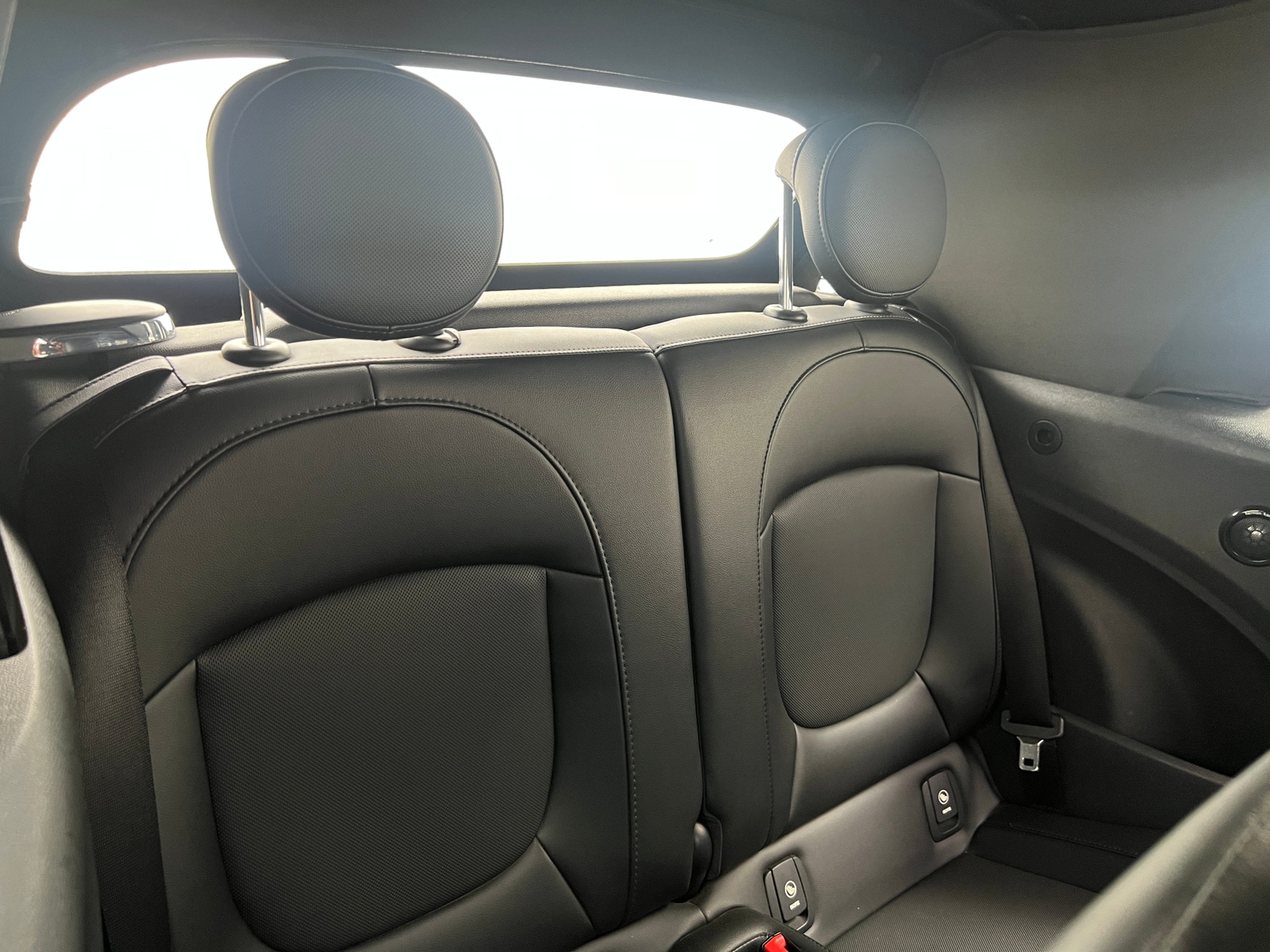 Thumbnail: 2016 MINI Cooper Convertible - 6