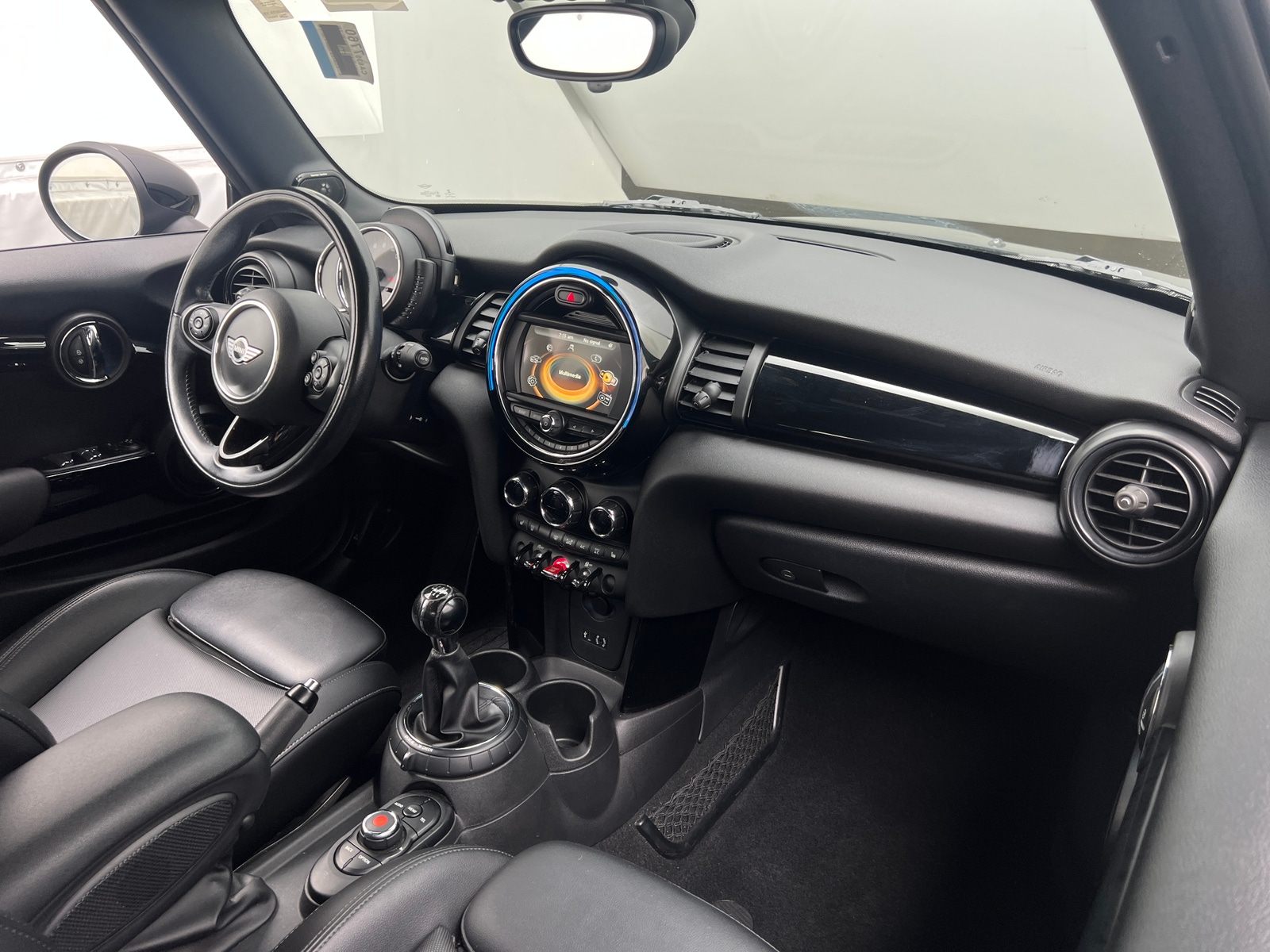 Thumbnail: 2016 MINI Cooper Convertible - 3