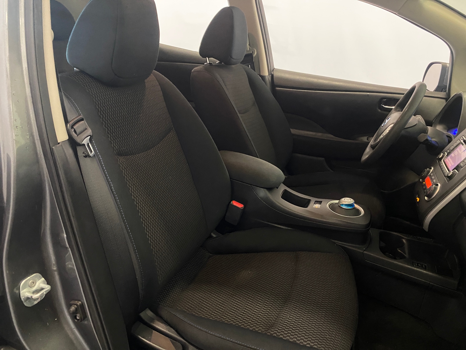 Thumbnail: 2017 Nissan Leaf - 2
