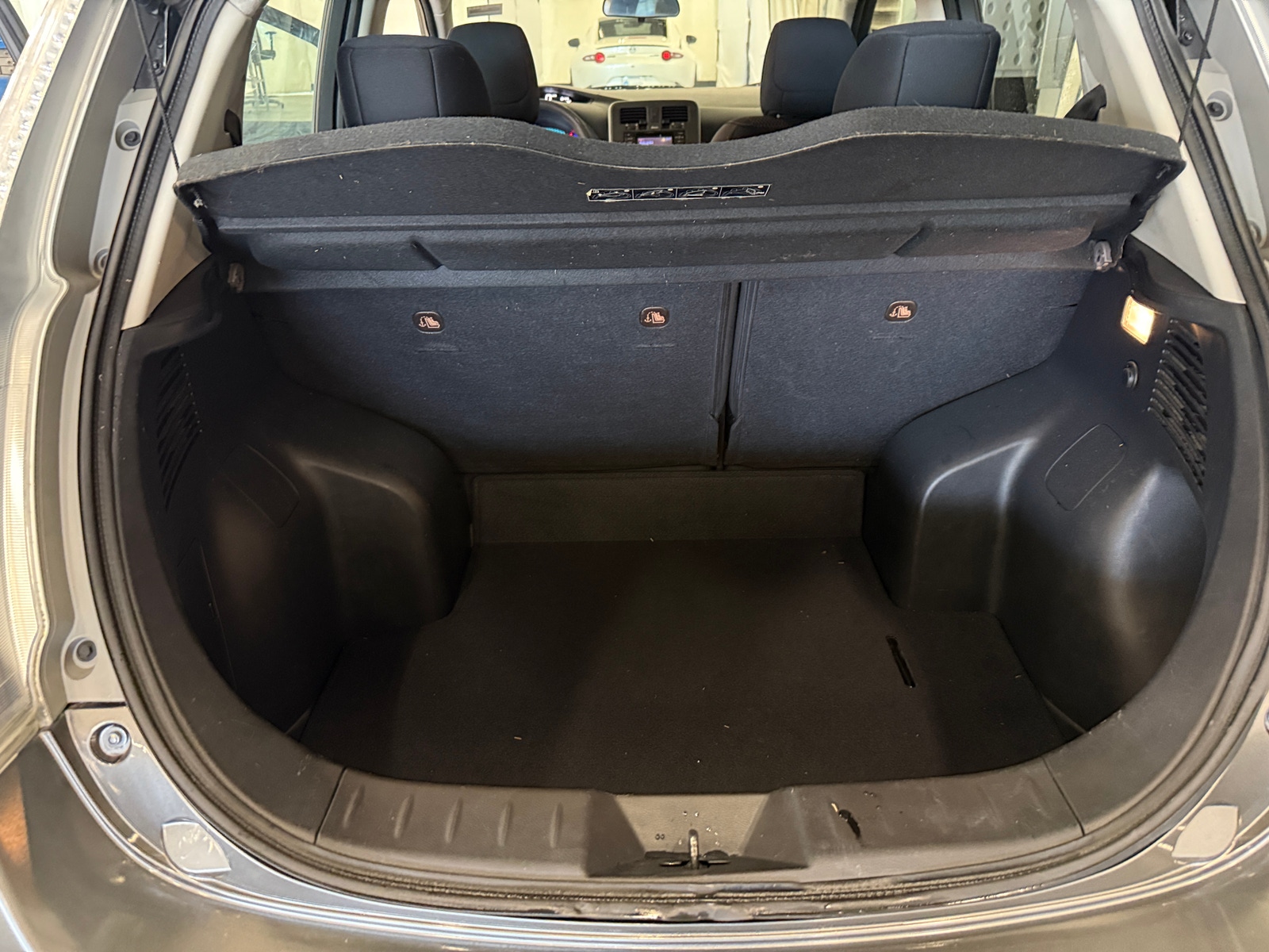 Thumbnail: 2017 Nissan Leaf - 7