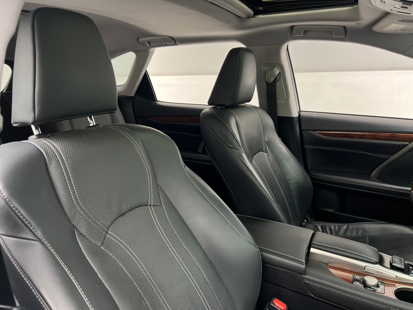 Thumbnail: 2019 Lexus RX - 2