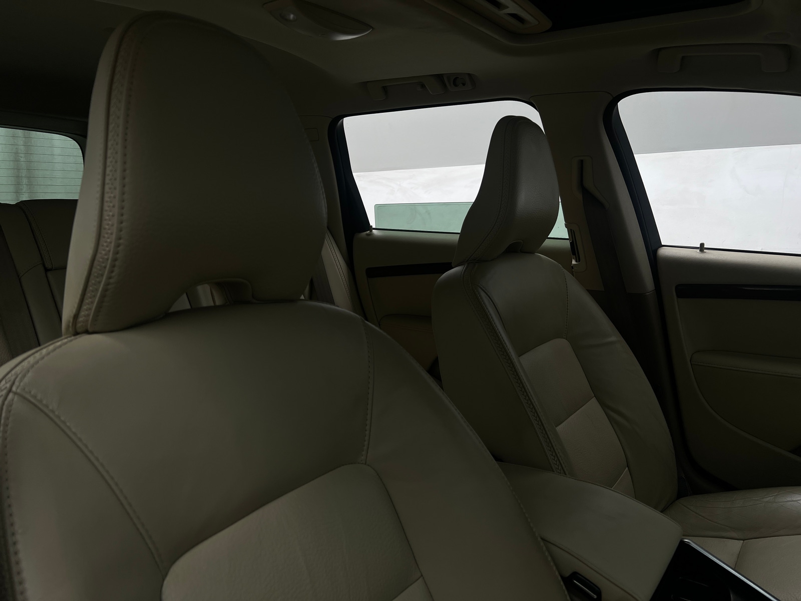 Thumbnail: 2012 Volvo XC70 - 2
