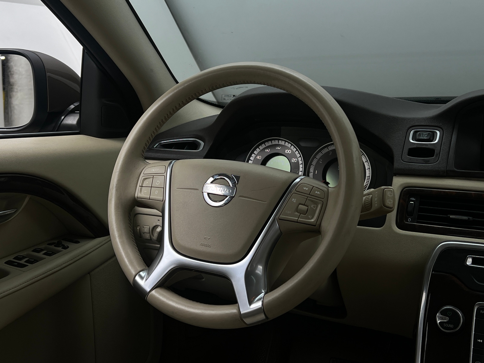 Thumbnail: 2012 Volvo XC70 - 5