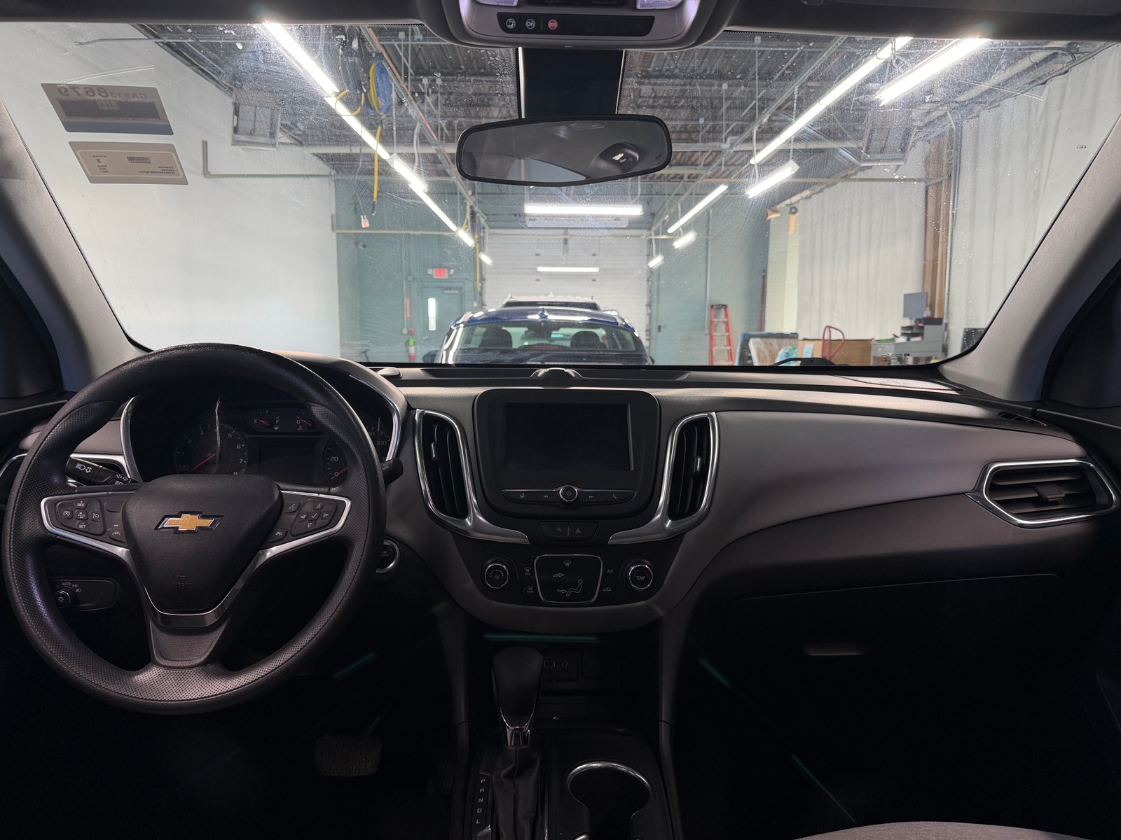Thumbnail: 2022 Chevrolet Equinox - 3