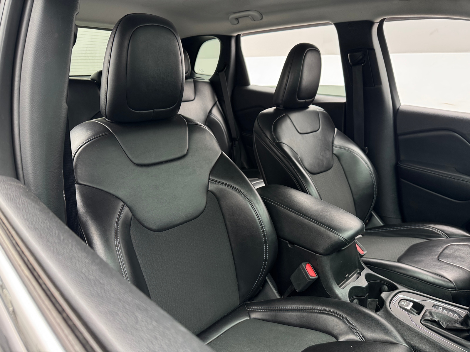 Thumbnail: 2019 Jeep Cherokee - 2