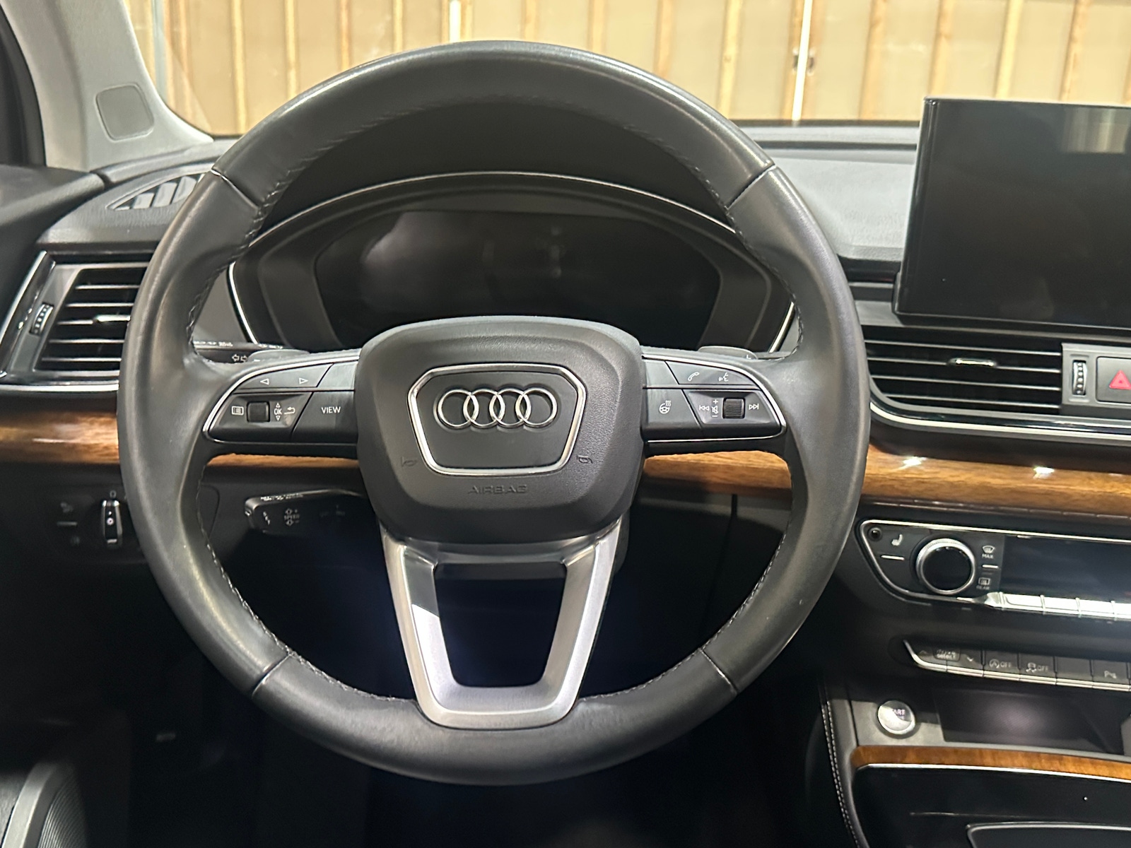 Thumbnail: 2023 Audi Q5 - 5