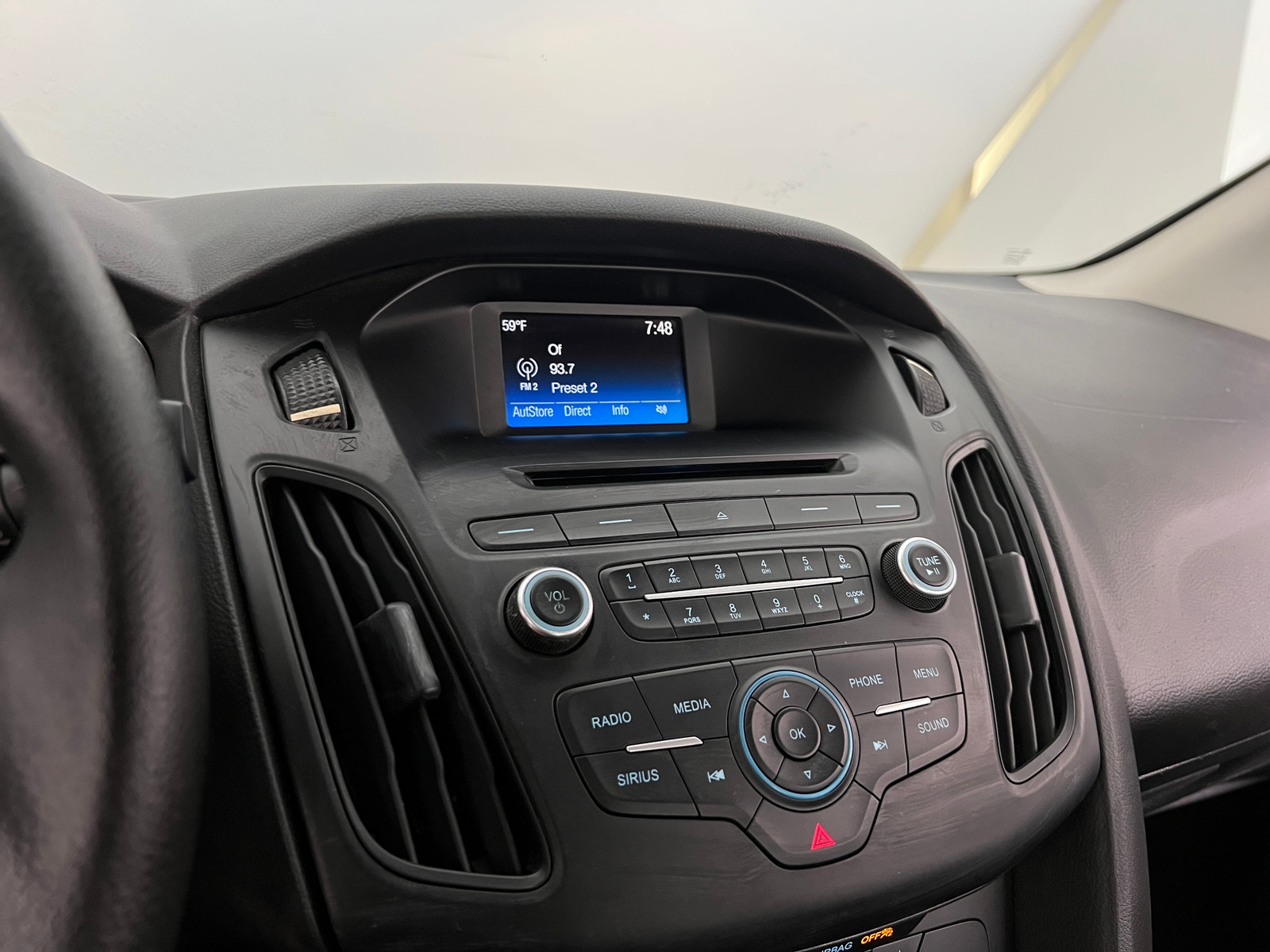 Thumbnail: 2017 Ford Focus - 4