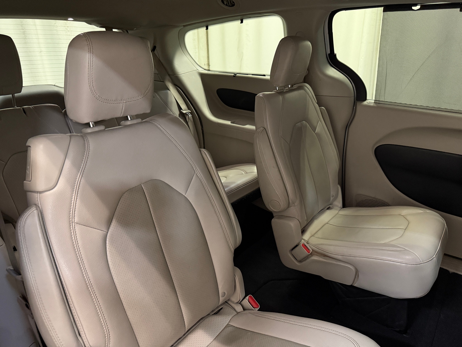 Thumbnail: 2021 Chrysler Pacifica - 5