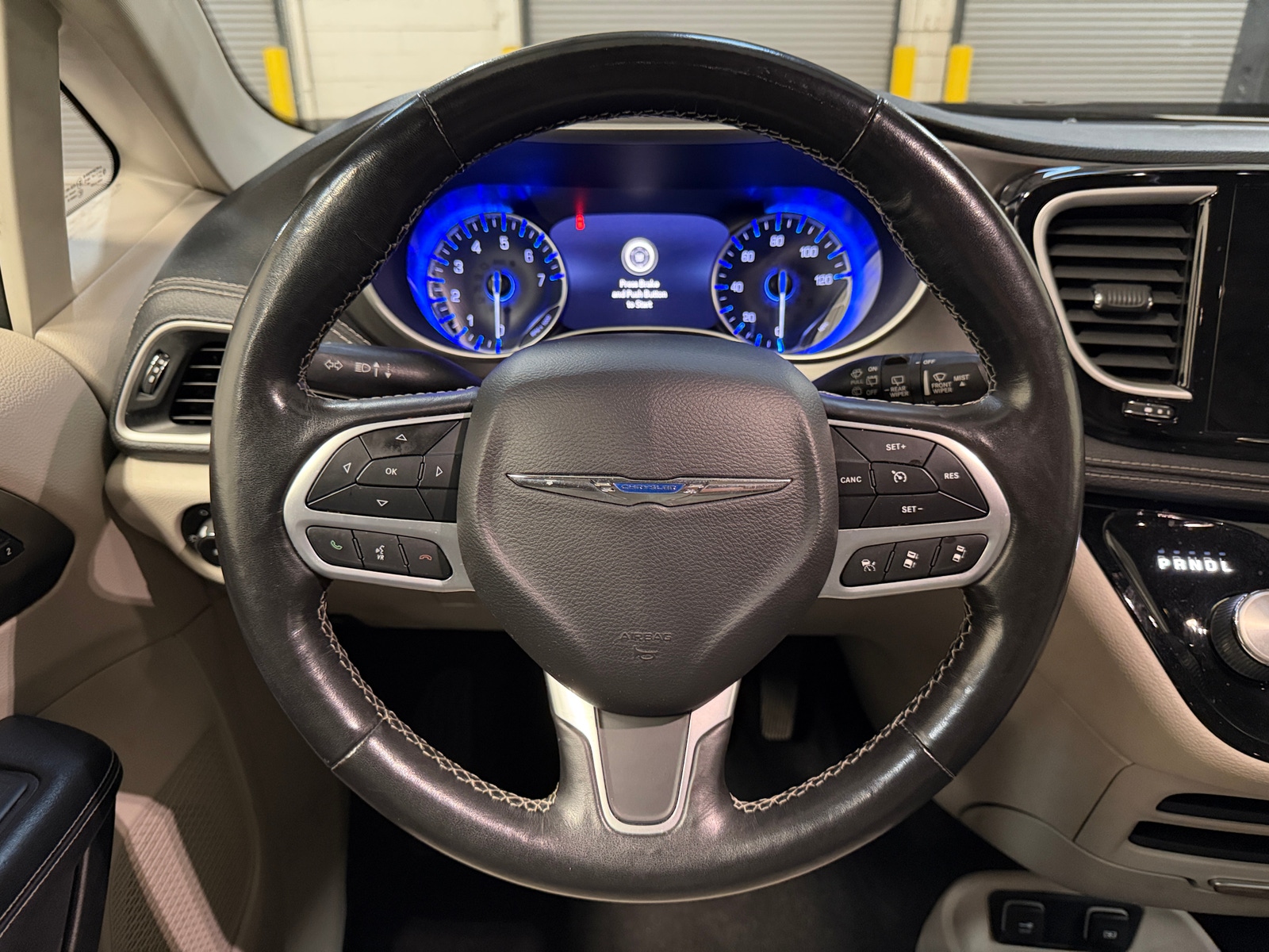 Thumbnail: 2021 Chrysler Pacifica - 4