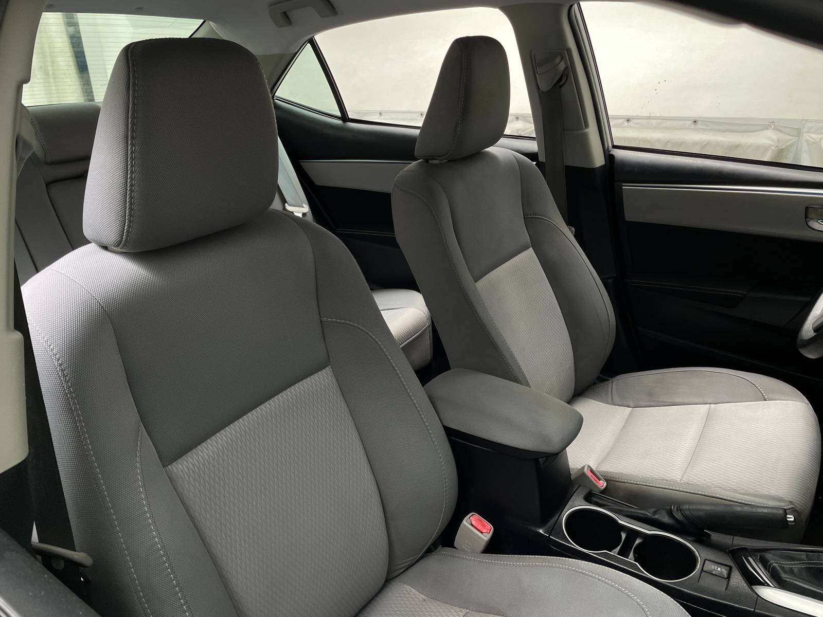 Thumbnail: 2015 Toyota Corolla - 2