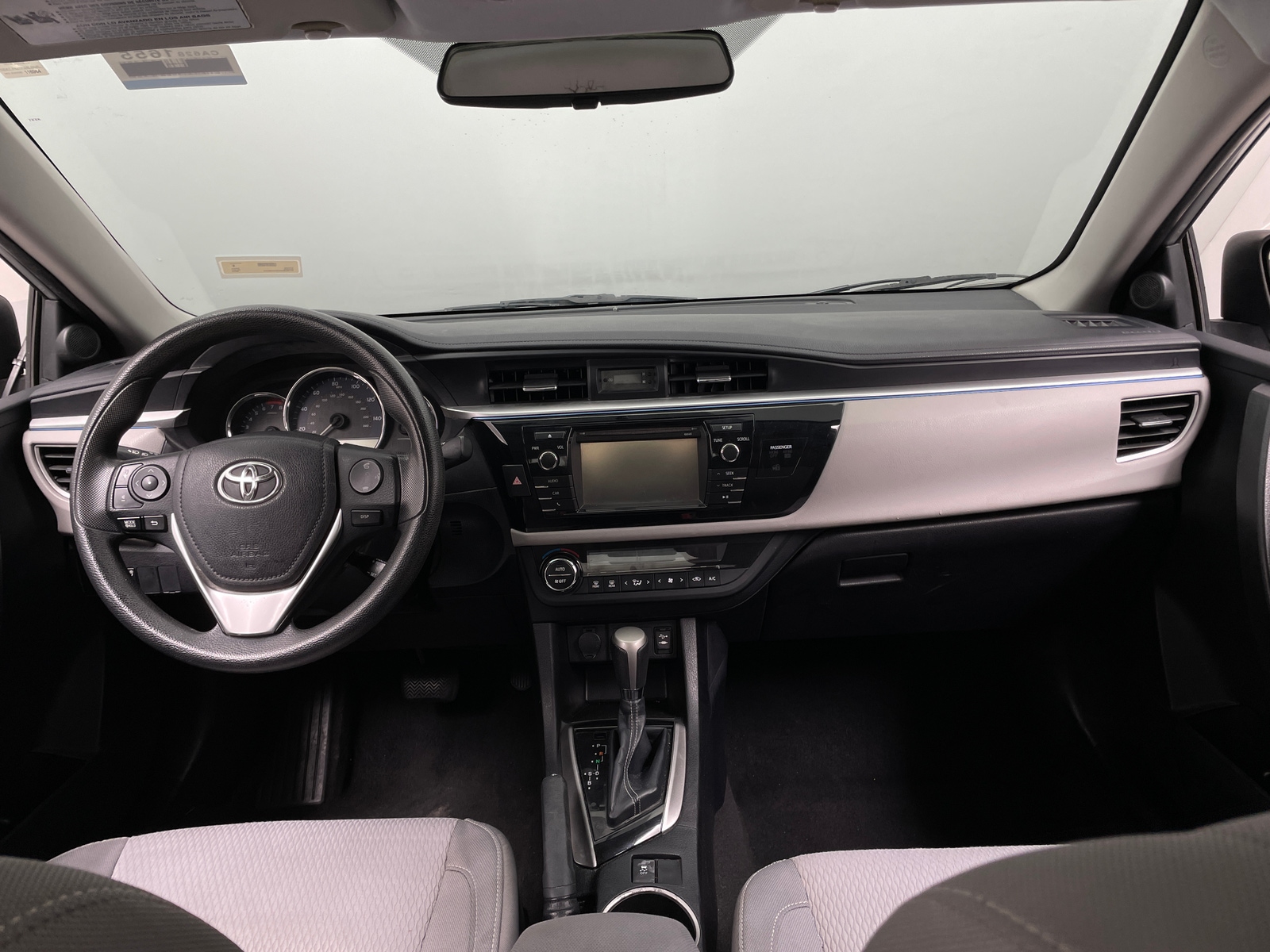 Thumbnail: 2015 Toyota Corolla - 3