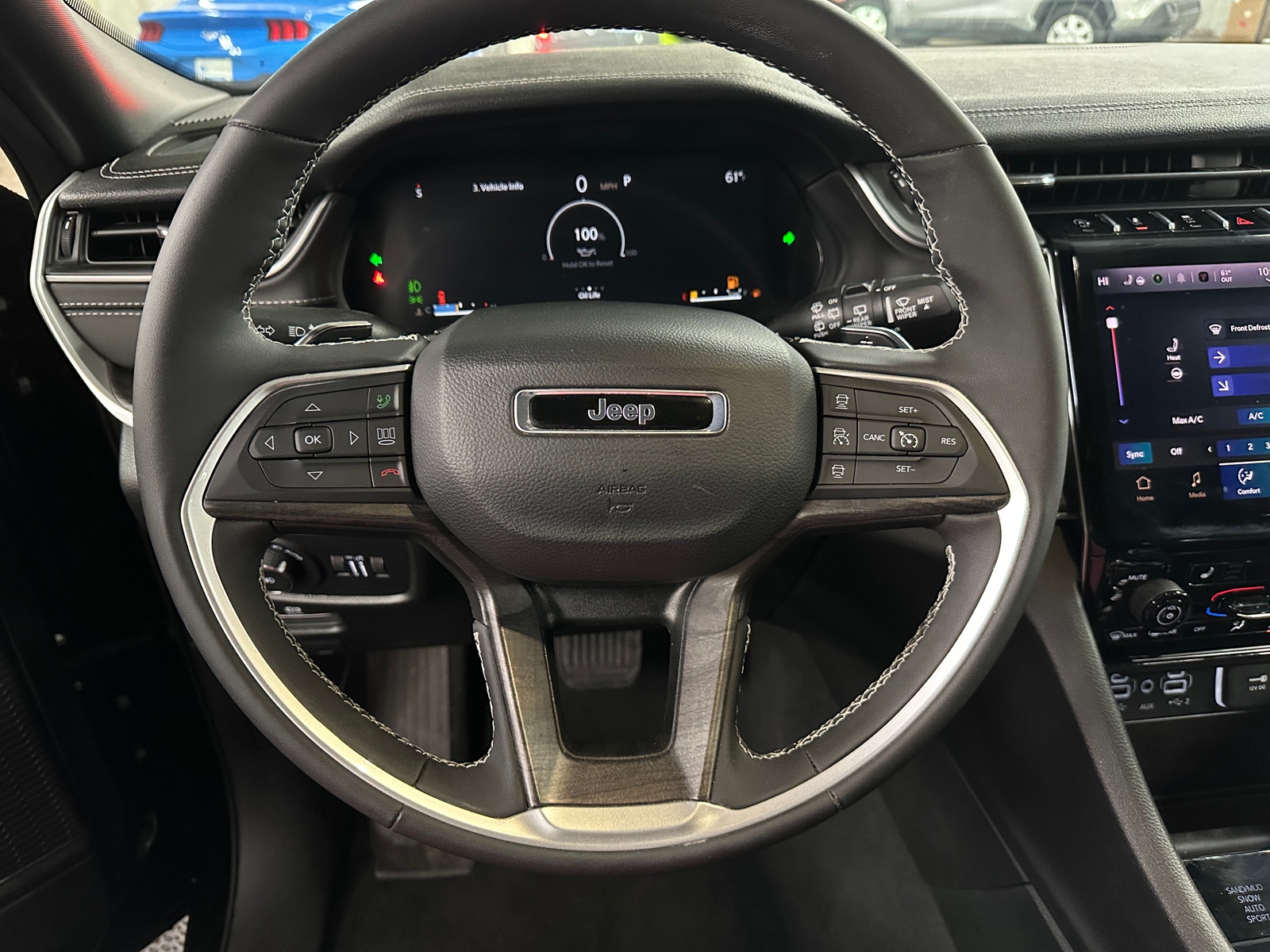 Thumbnail: 2025 Jeep Grand Cherokee - 4