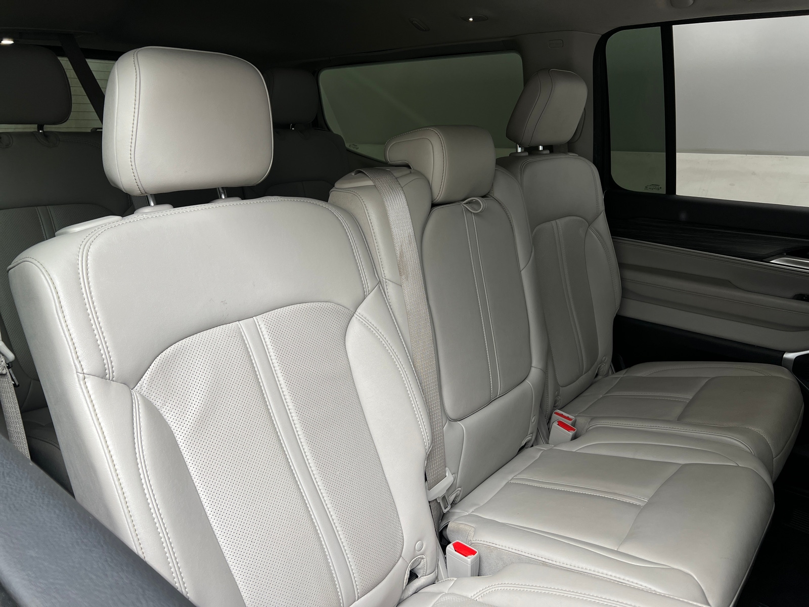 Thumbnail: 2024 Jeep Wagoneer - 5