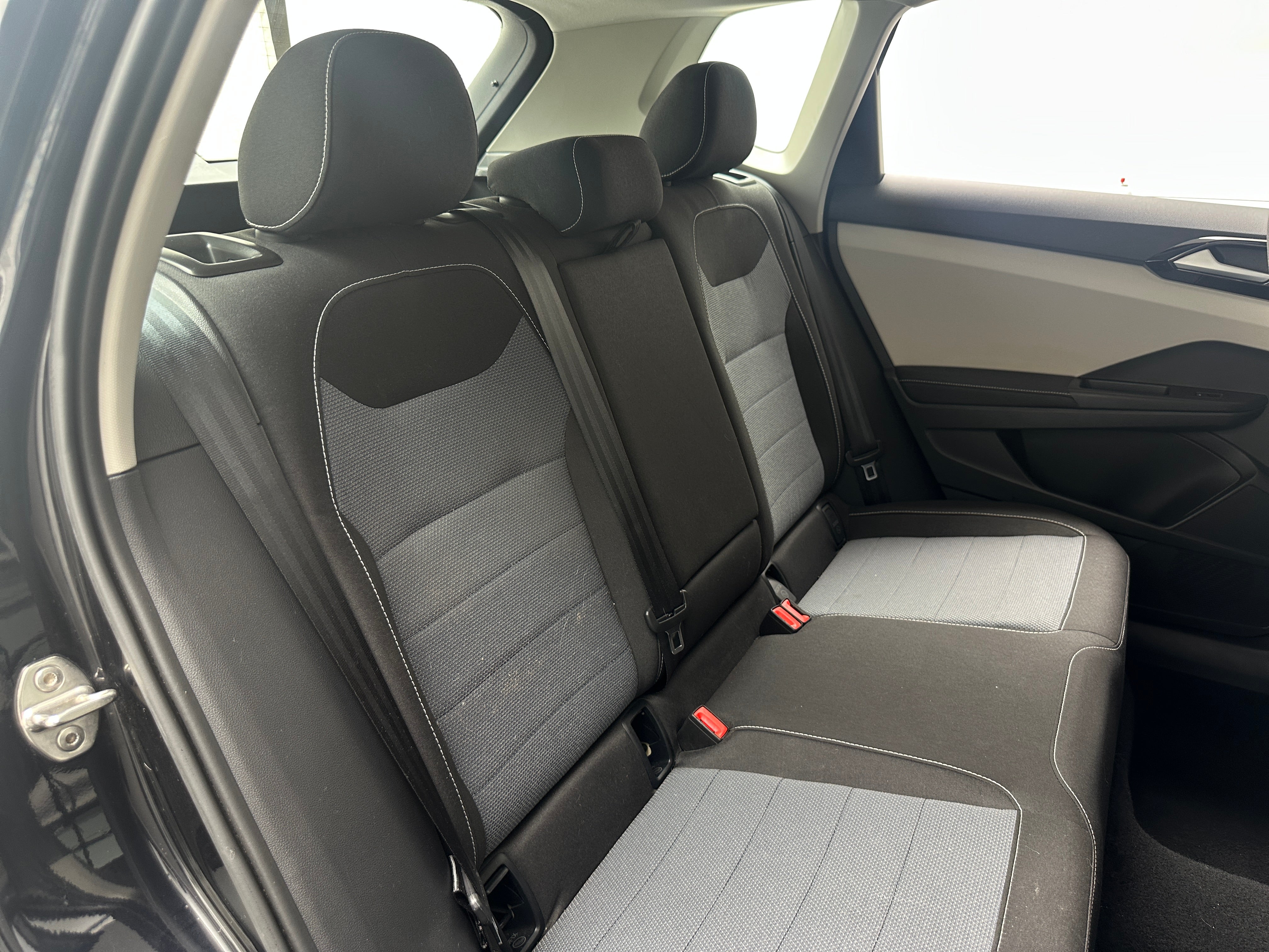 2025 Volkswagen Taos