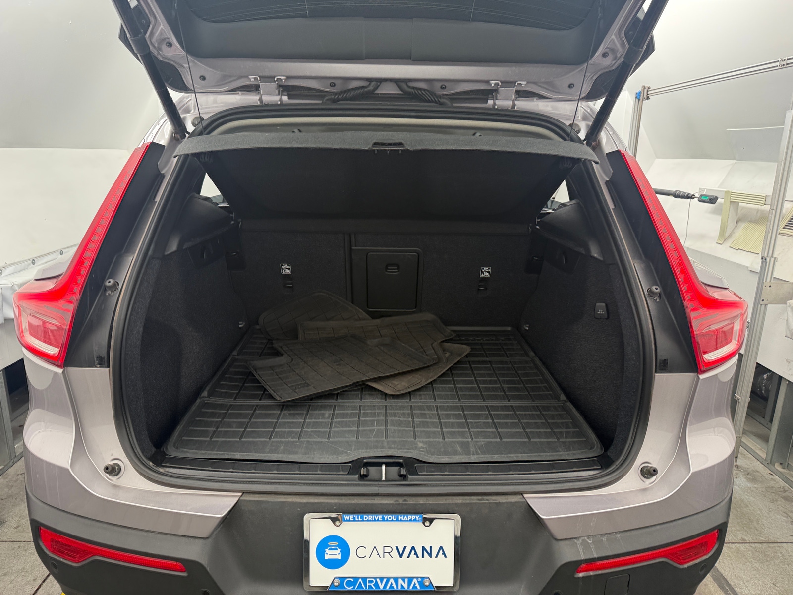 Thumbnail: 2026 Volvo XC40 - 6