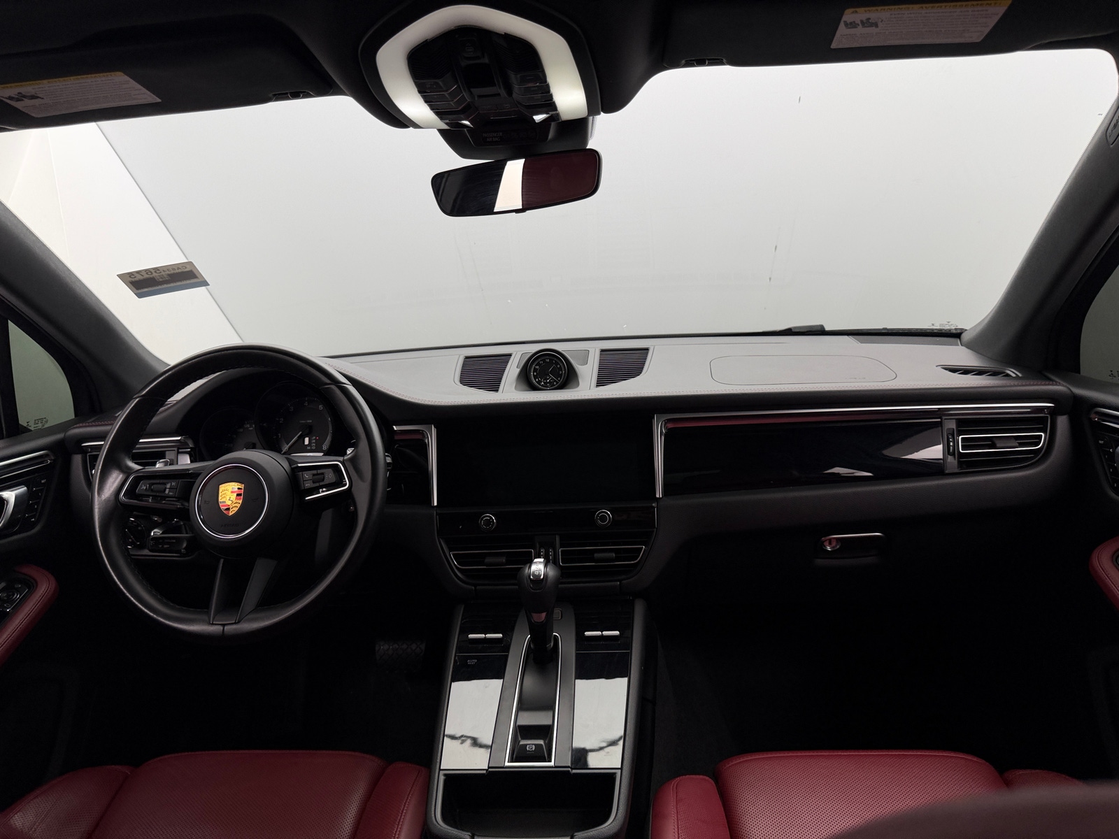 Thumbnail: 2022 Porsche Macan - 2
