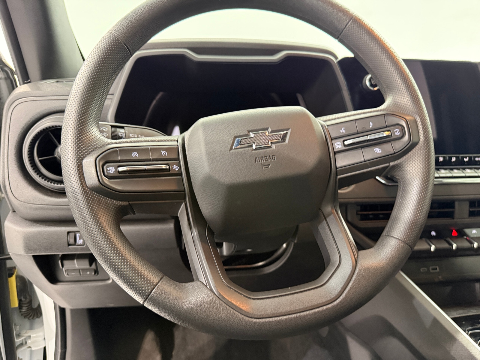 Thumbnail: 2026 Chevrolet Colorado - 5