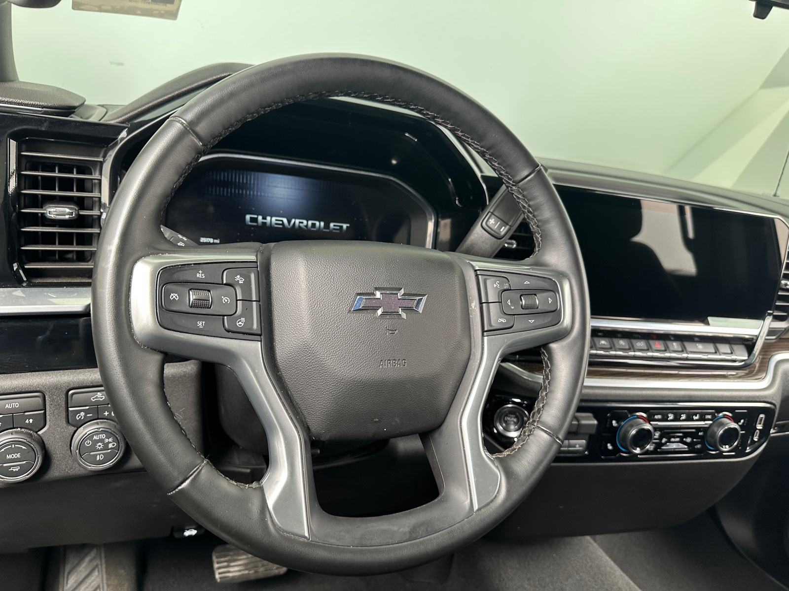 Thumbnail: 2026 Chevrolet Silverado 1500 - 5