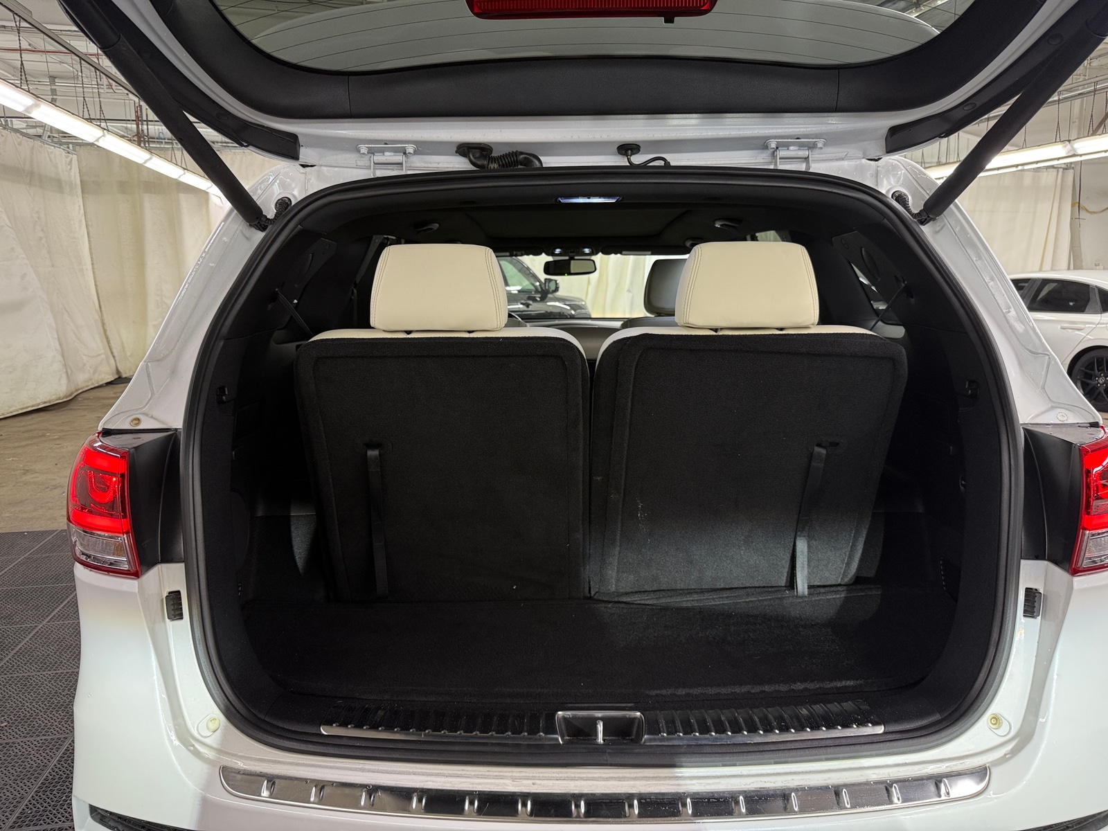 Thumbnail: 2016 Kia Sorento - 6