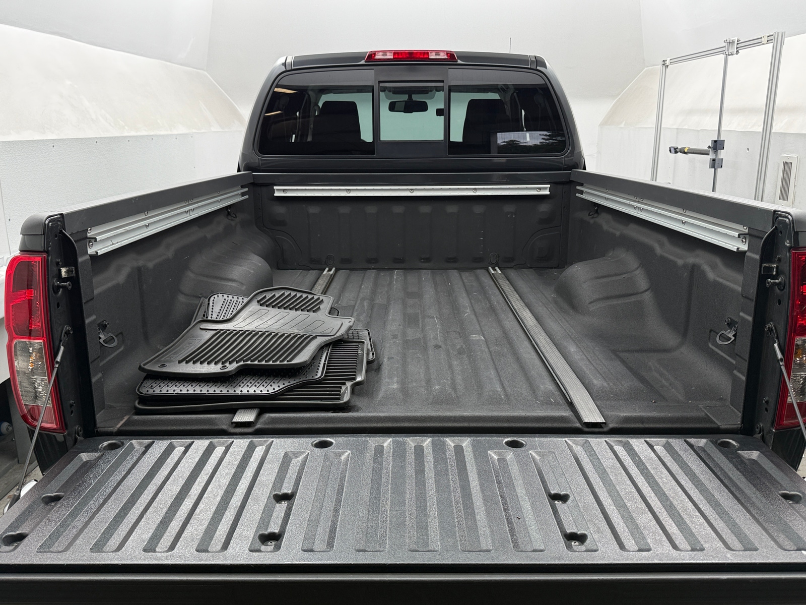Thumbnail: 2011 Nissan Frontier - 7