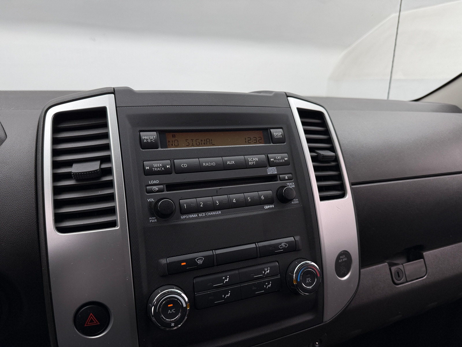 Thumbnail: 2011 Nissan Frontier - 4