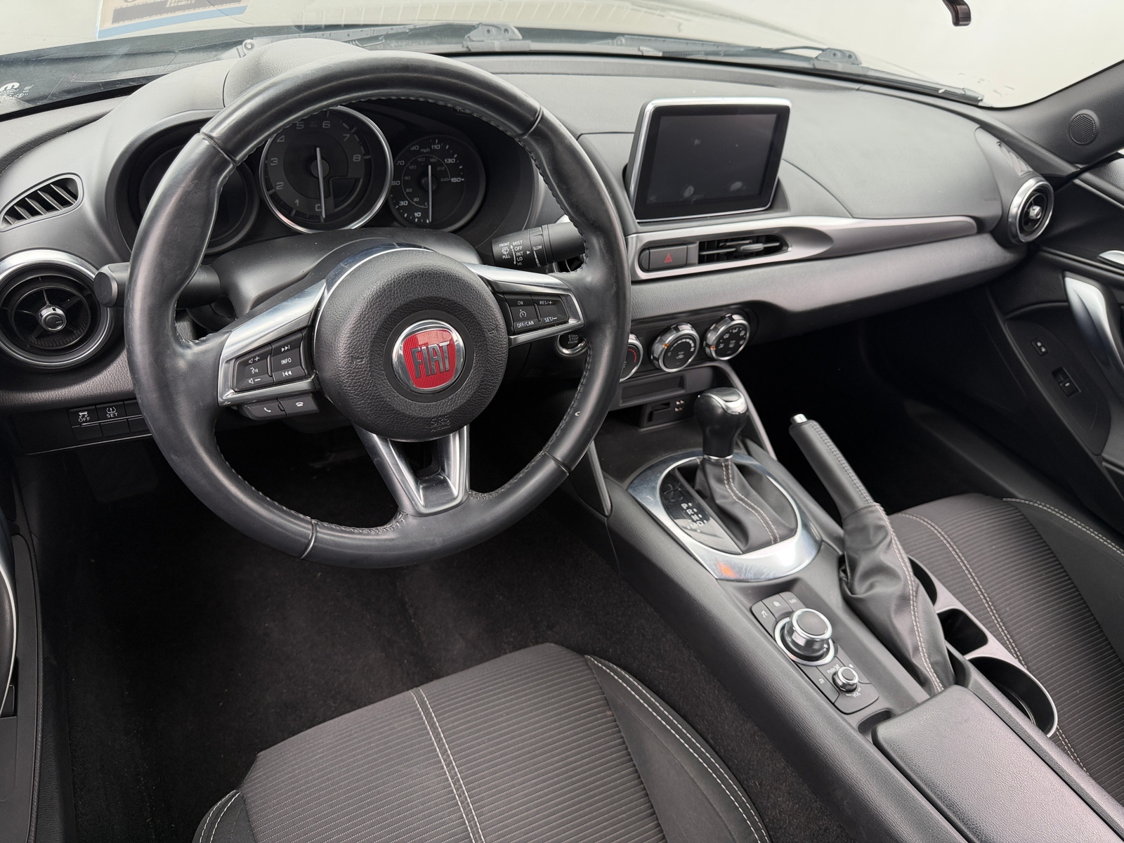 Thumbnail: 2017 Fiat 124 Spider - 3