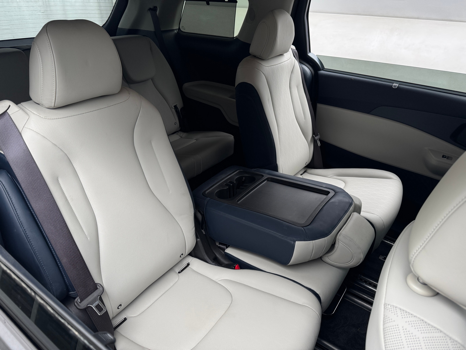Thumbnail: 2025 Kia Carnival - 5