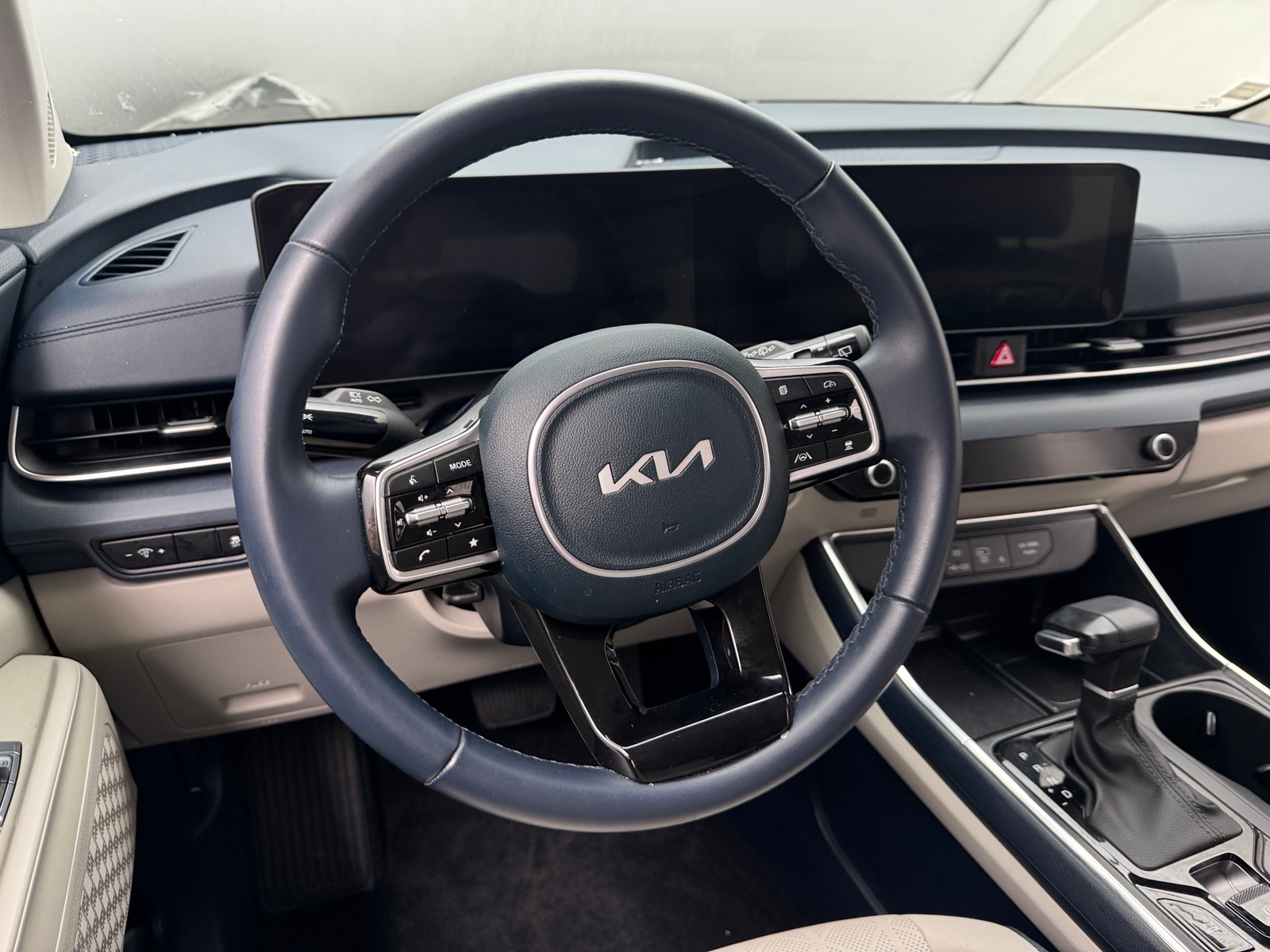 Thumbnail: 2025 Kia Carnival - 4