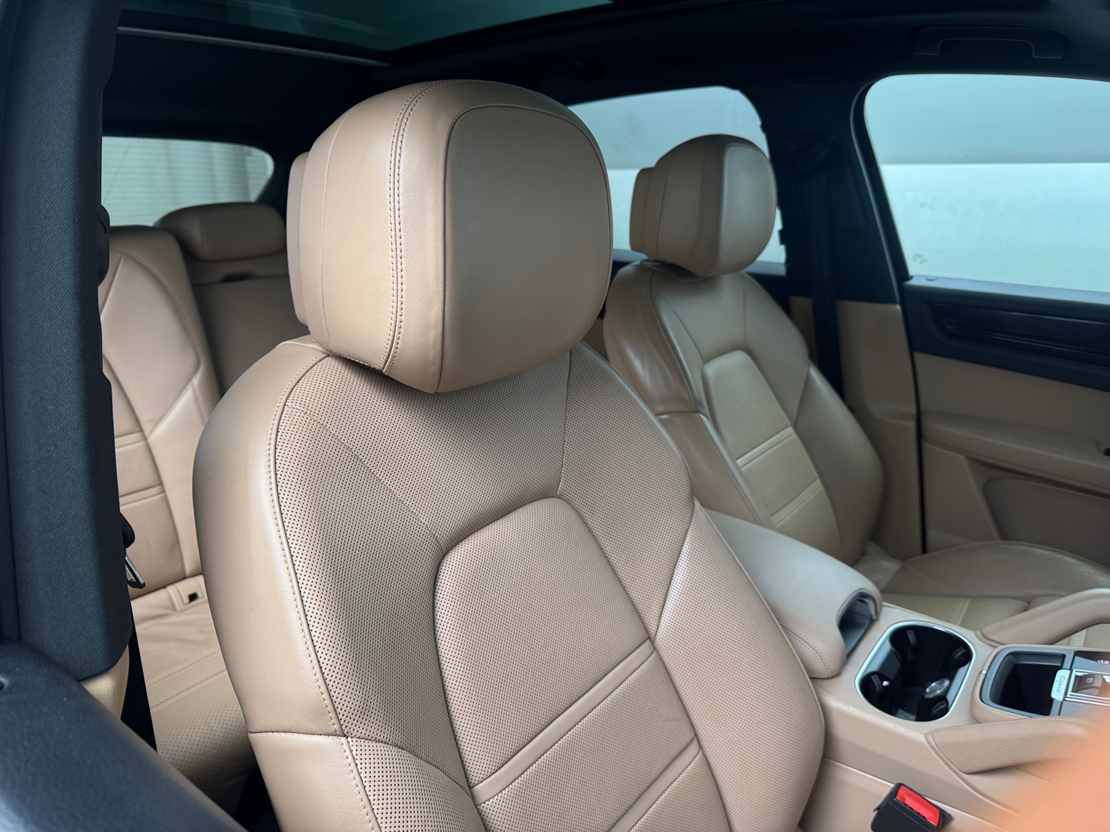 Thumbnail: 2020 Porsche Cayenne - 2
