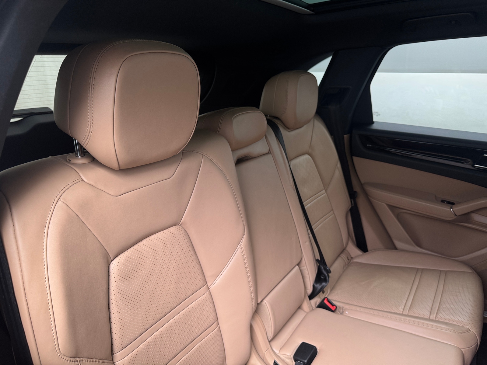 Thumbnail: 2020 Porsche Cayenne - 6