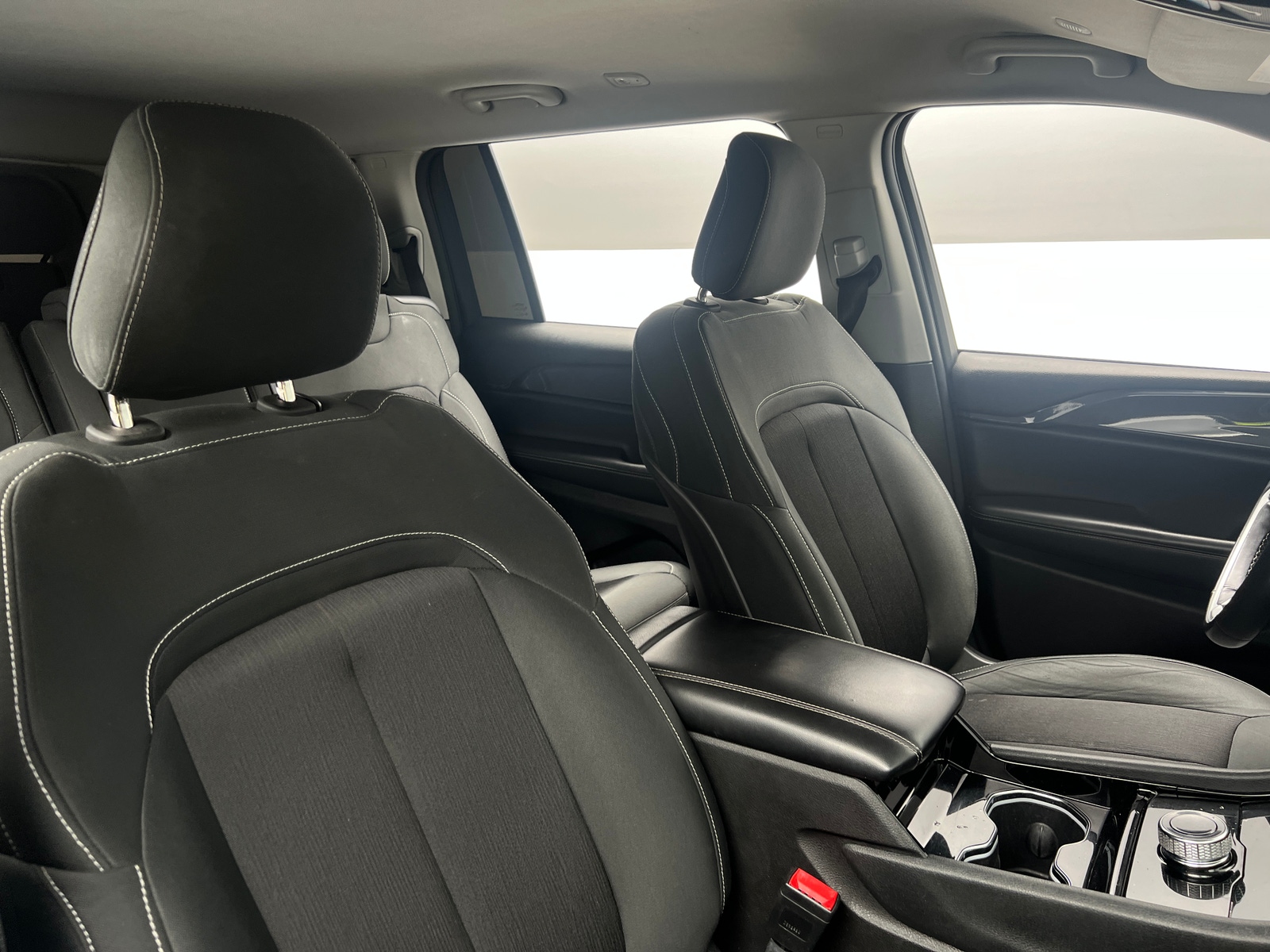 Thumbnail: 2022 Jeep Grand Cherokee L - 2