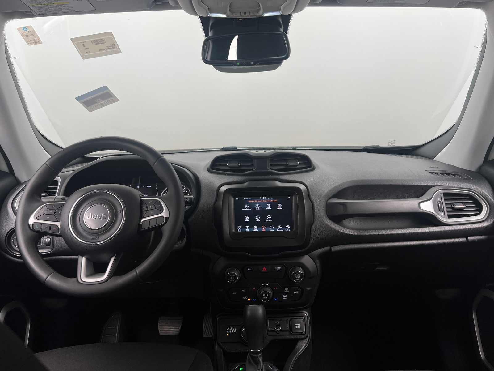 Thumbnail: 2018 Jeep Renegade - 3