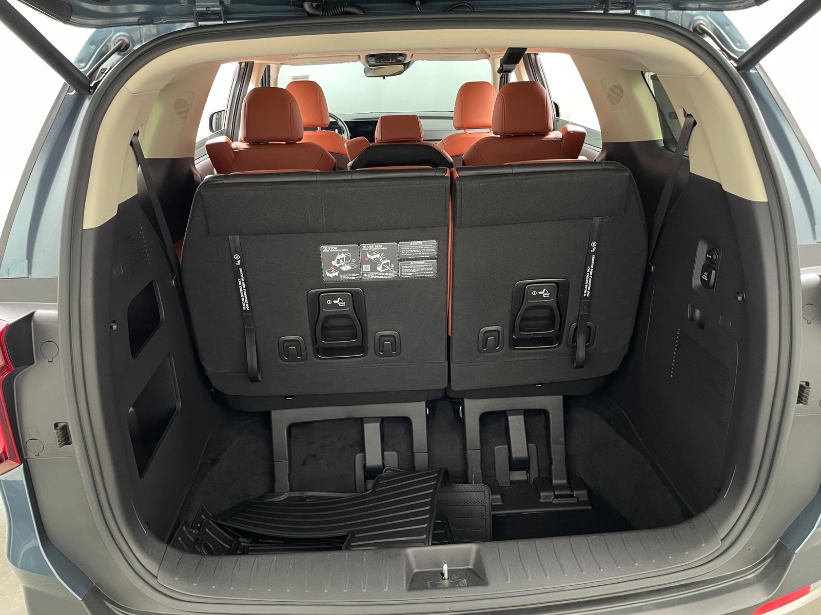 Thumbnail: 2025 Kia Carnival - 6