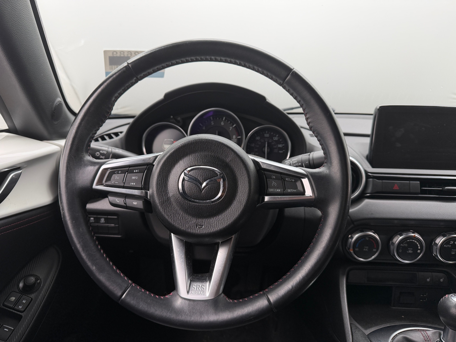 Thumbnail: 2019 Mazda MX-5 Miata - 4