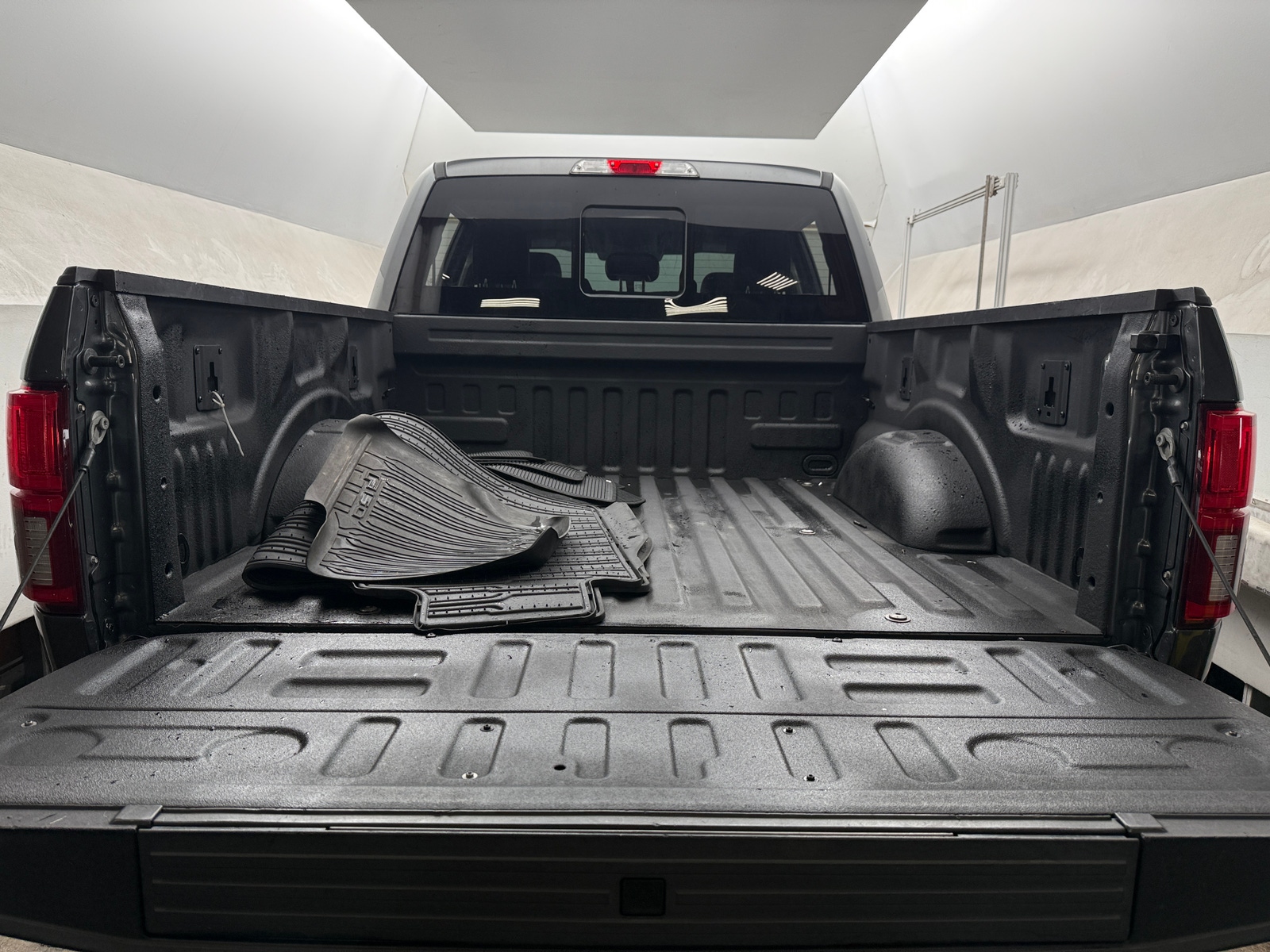 Thumbnail: 2020 Ford Econoline - 6