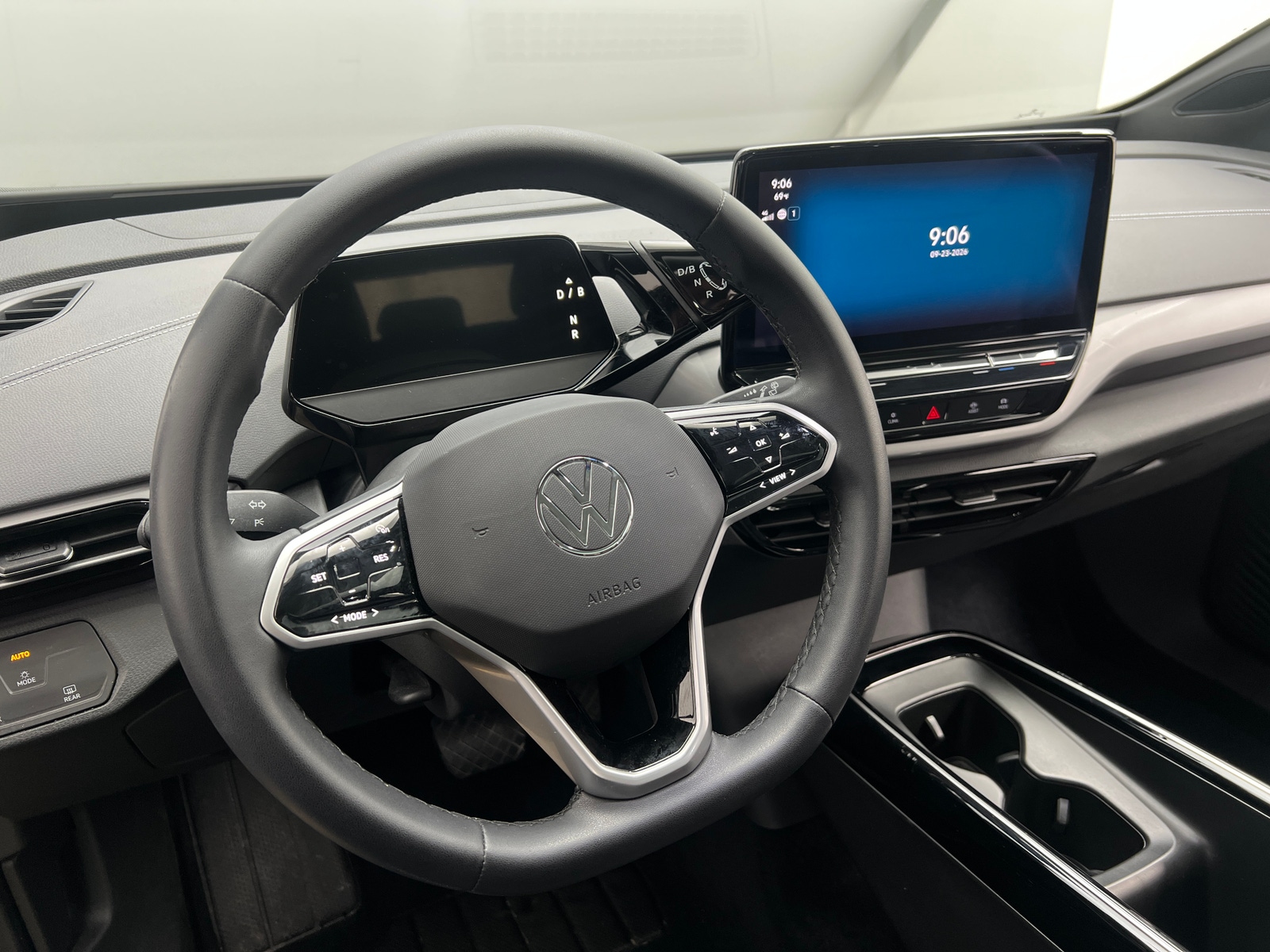 Thumbnail: 2023 Volkswagen ID.4 - 5