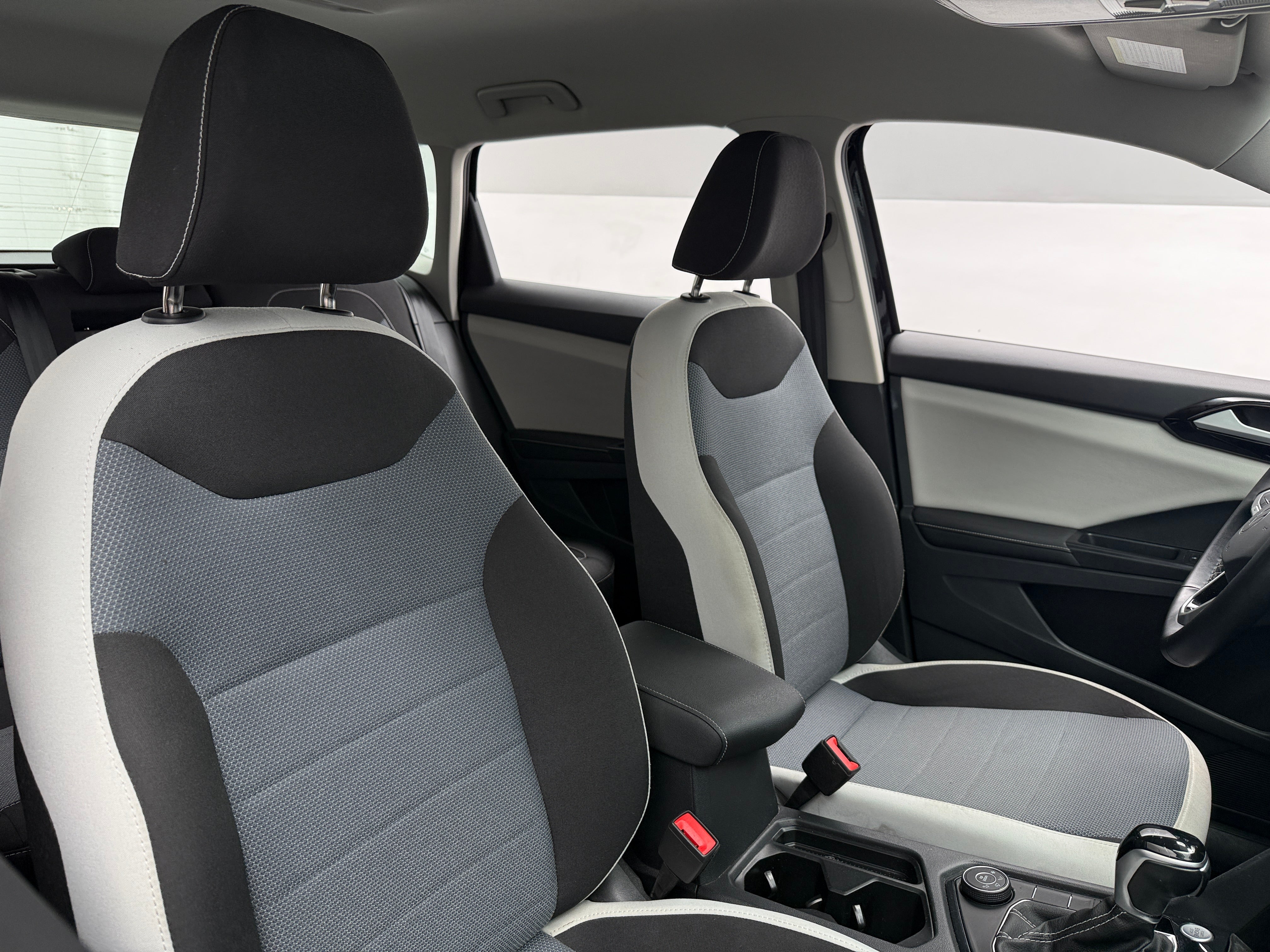 2025 Volkswagen Taos