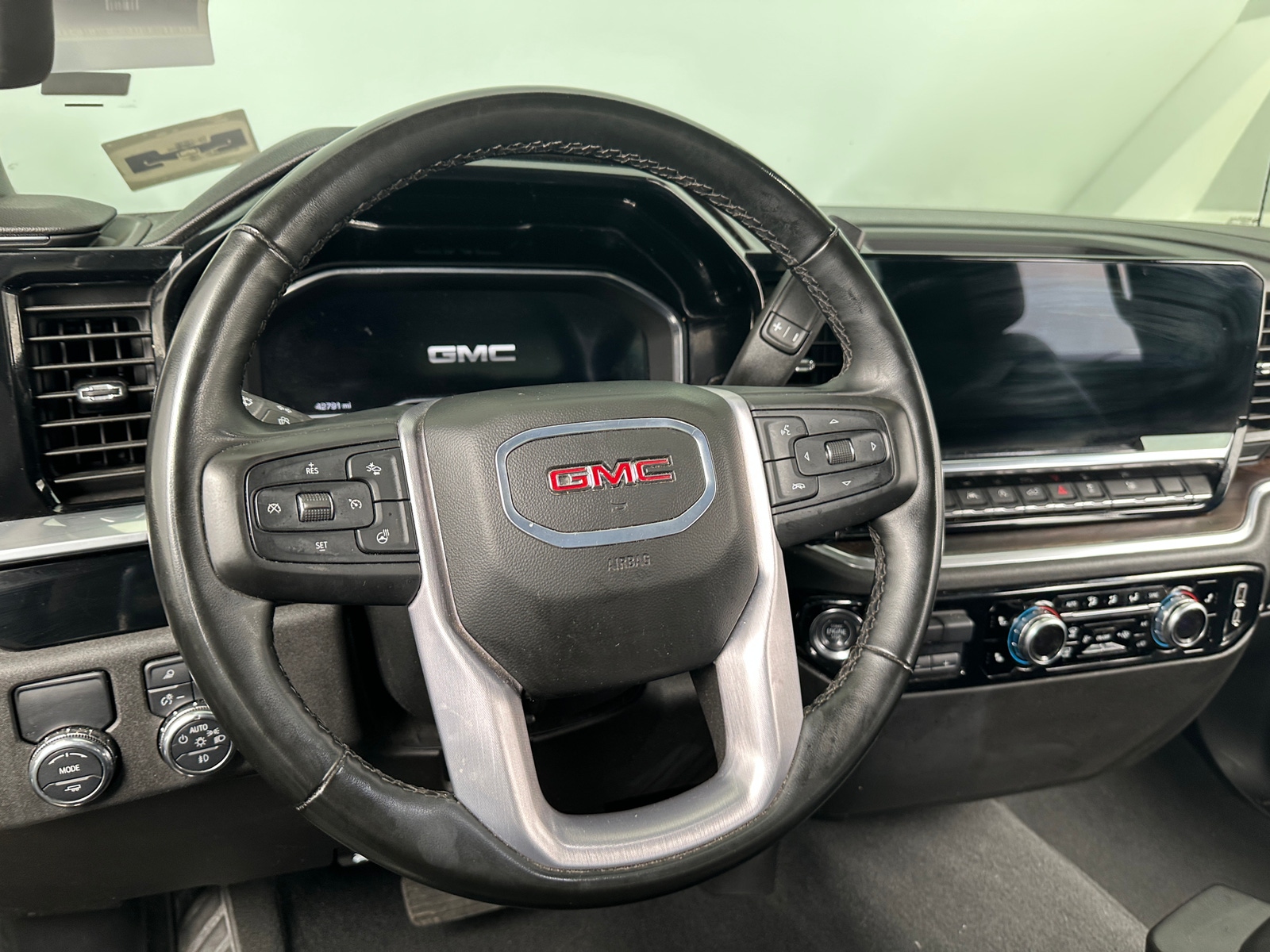 Thumbnail: 2025 GMC Sierra 1500 - 4