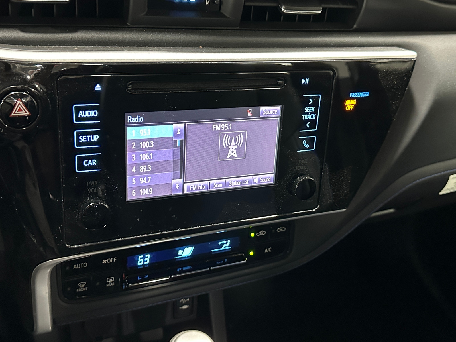 Thumbnail: 2019 Toyota Corolla - 3