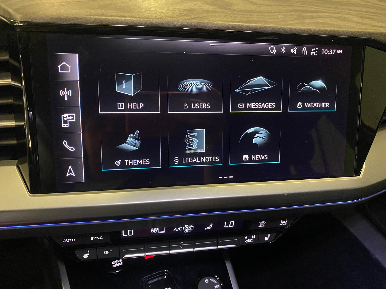 Thumbnail: 2024 Audi Q4 e-tron - 3