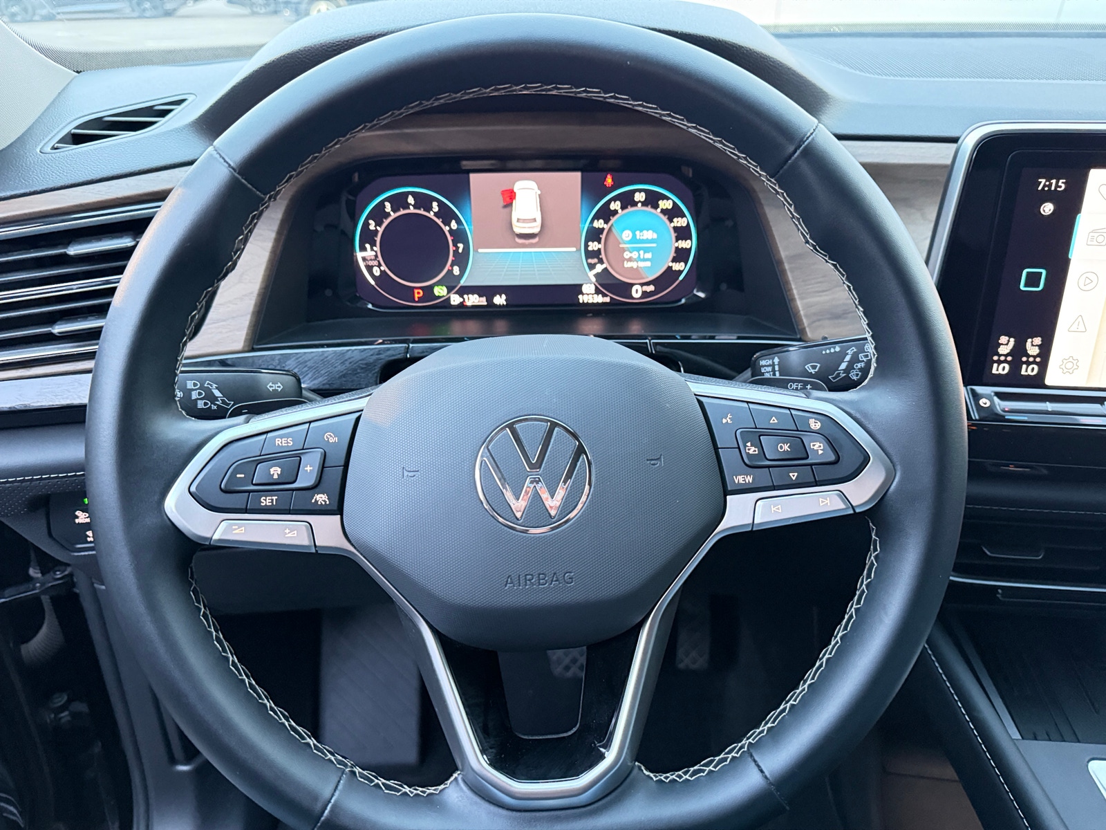Thumbnail: 2025 Volkswagen Atlas - 4