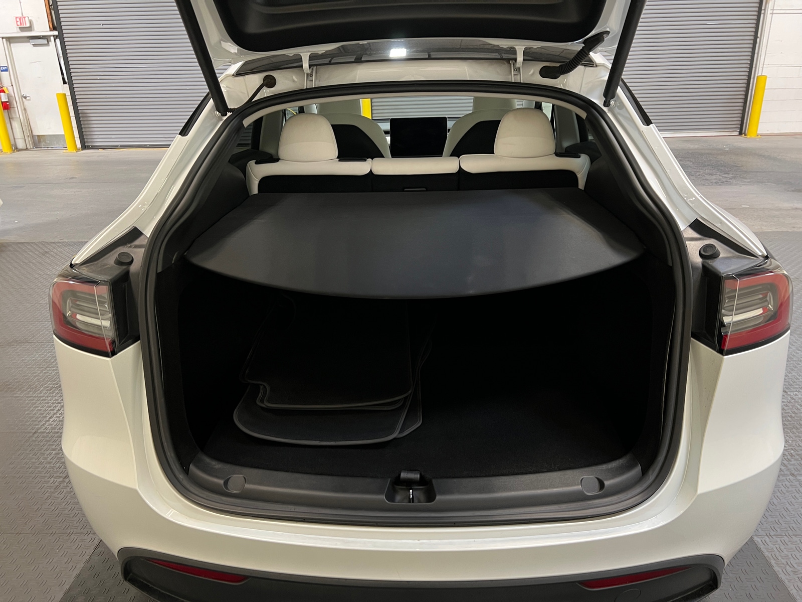 Thumbnail: 2023 Tesla Model Y - 6