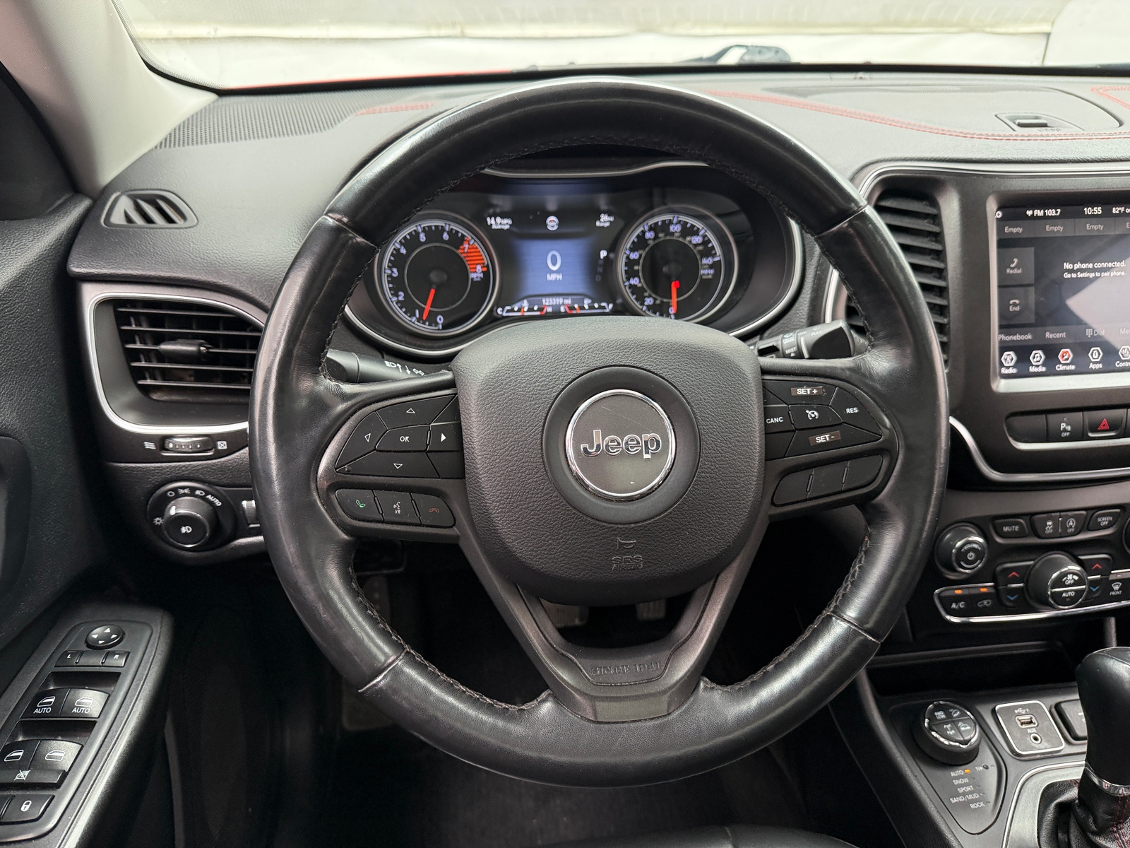 Thumbnail: 2019 Jeep Cherokee - 5