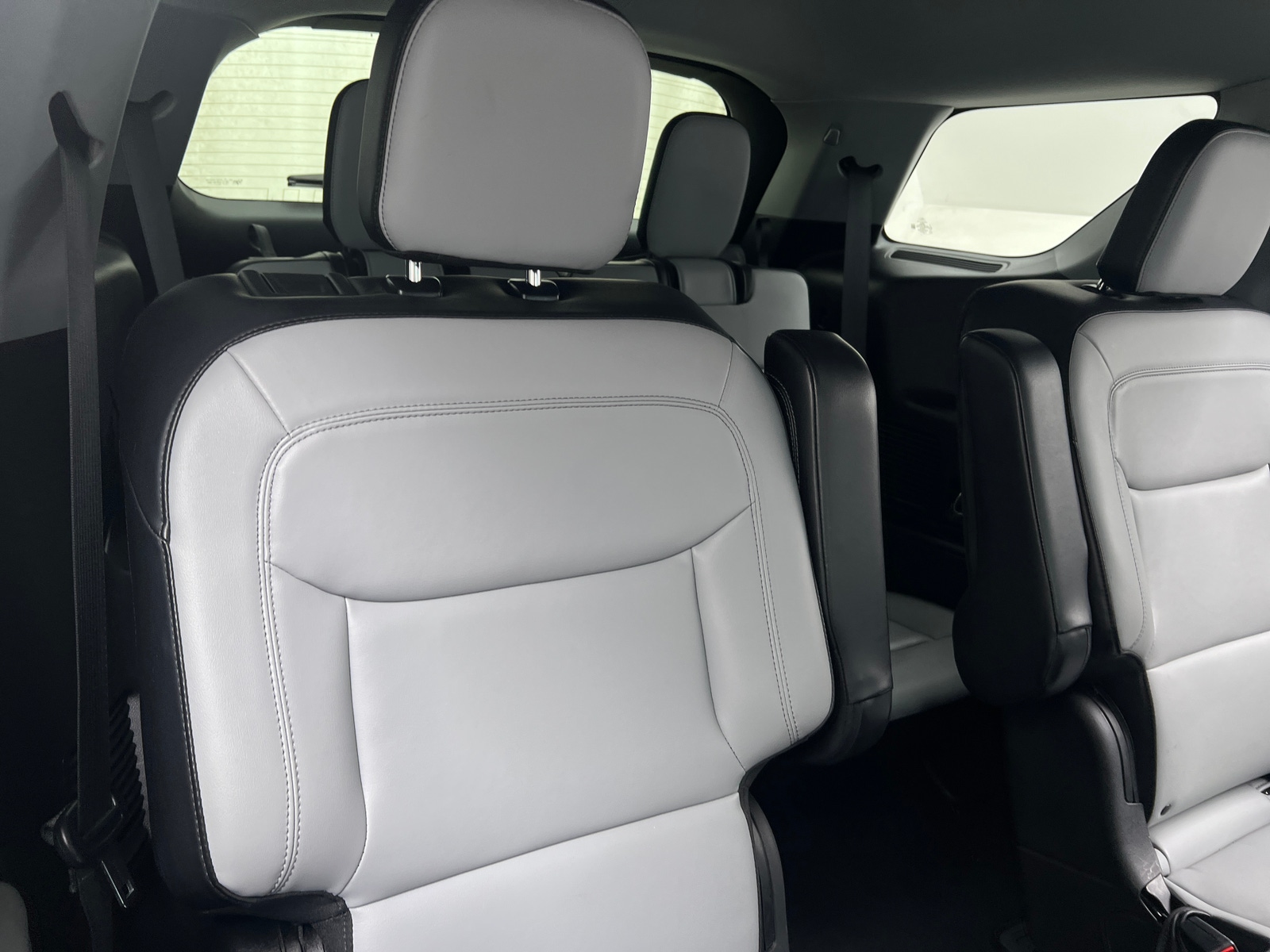 Thumbnail: 2021 Ford Explorer - 5