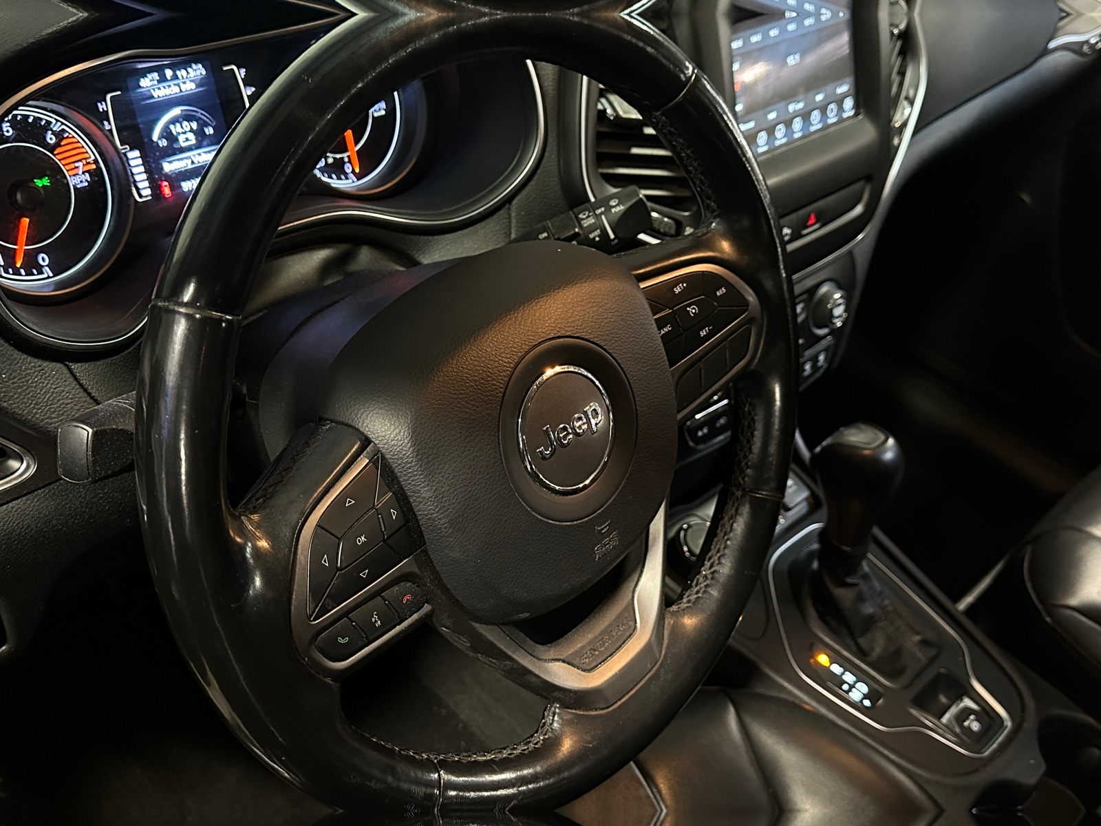 Thumbnail: 2020 Jeep Cherokee - 5