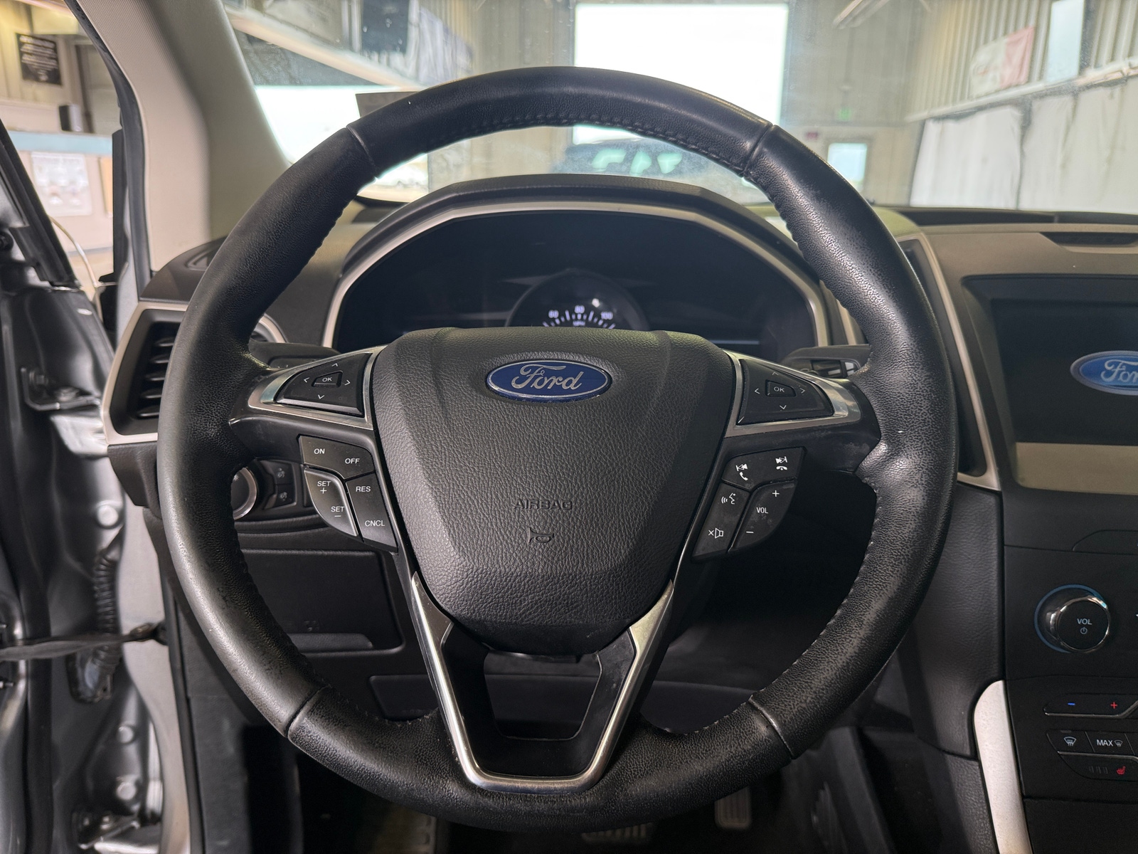Thumbnail: 2020 Ford Edge - 4