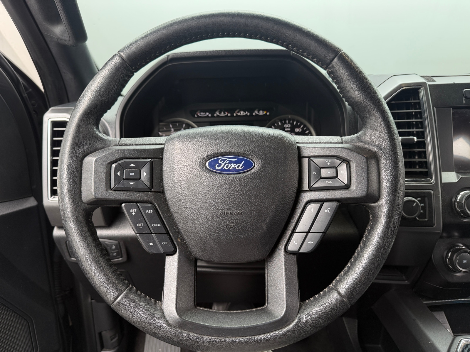 Thumbnail: 2020 Ford Econoline - 5
