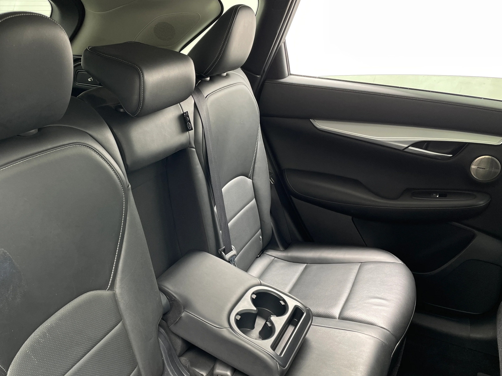Thumbnail: 2019 INFINITI QX50 - 5